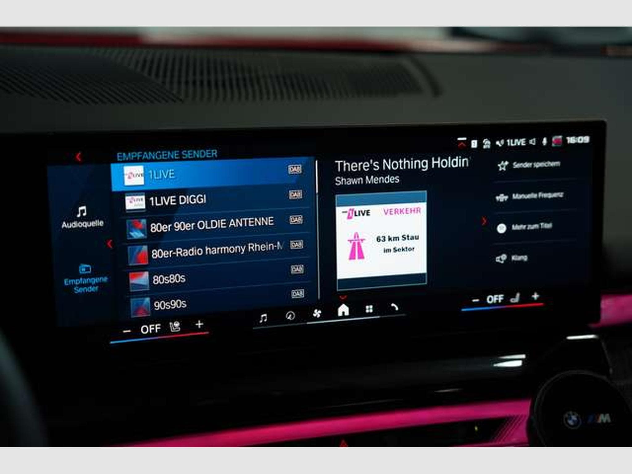 BMW M5 Touring 1.H *Carbon*Keramik*Grail*RossoCorsa (2025) - Photo 40