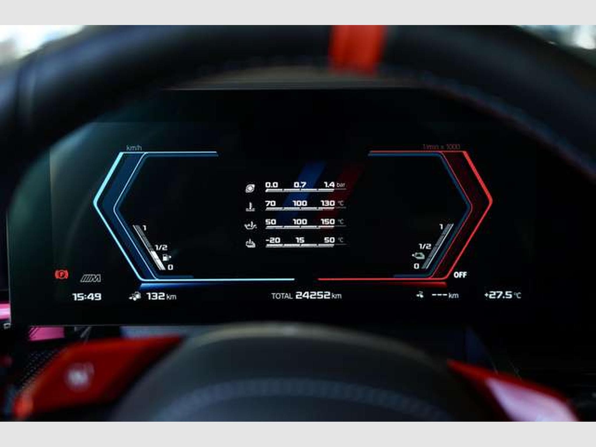 BMW M5 Touring 1.H *Carbon*Keramik*Grail*RossoCorsa (2025) - Photo 49