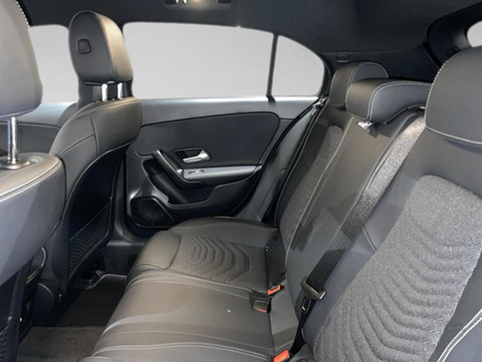 Mercedes A 180 Limousine 1.3 A Star Edition (2025) - Photo 11