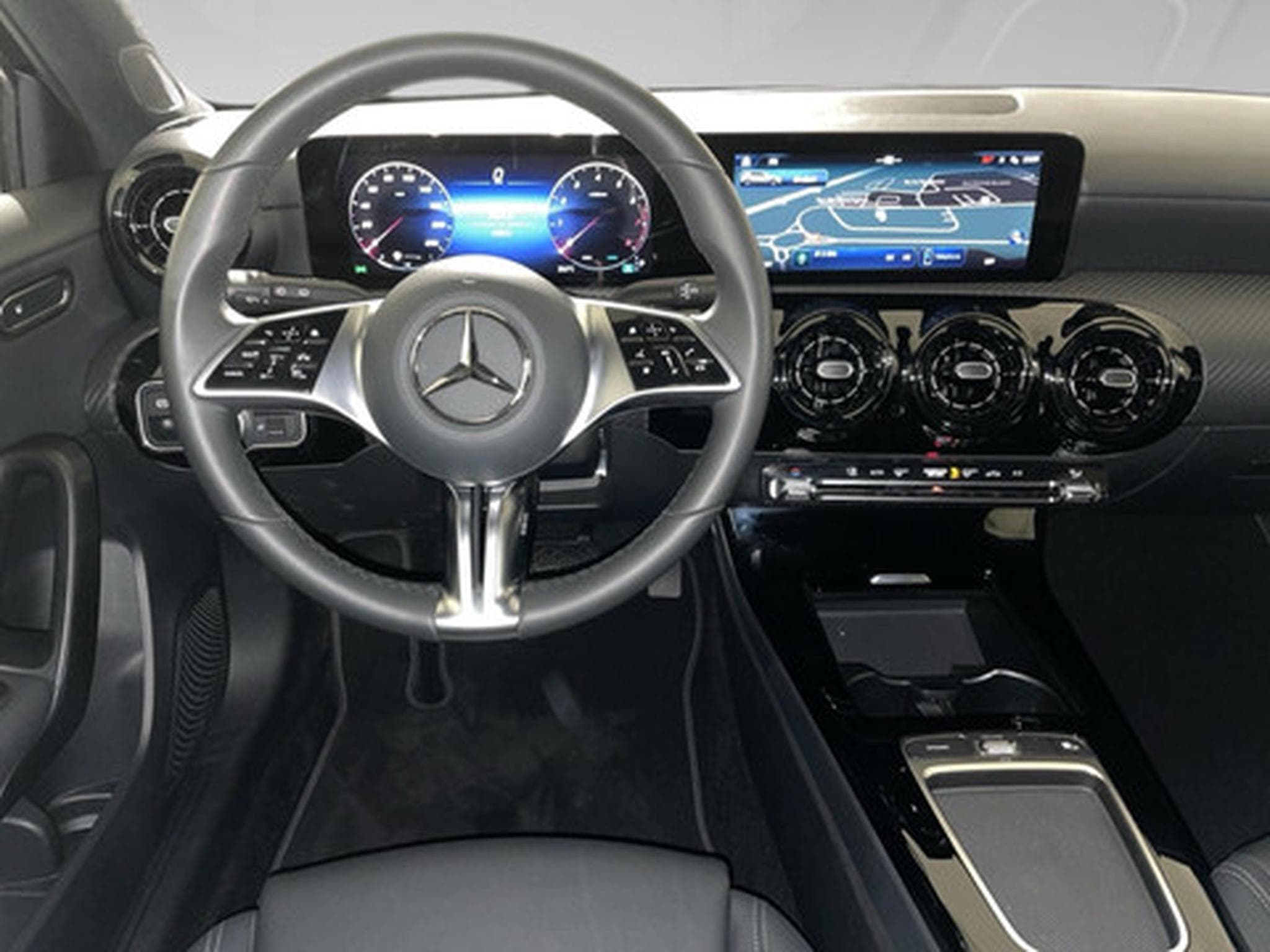Mercedes A 180 Limousine 1.3 A Star Edition (2025) - Photo 6
