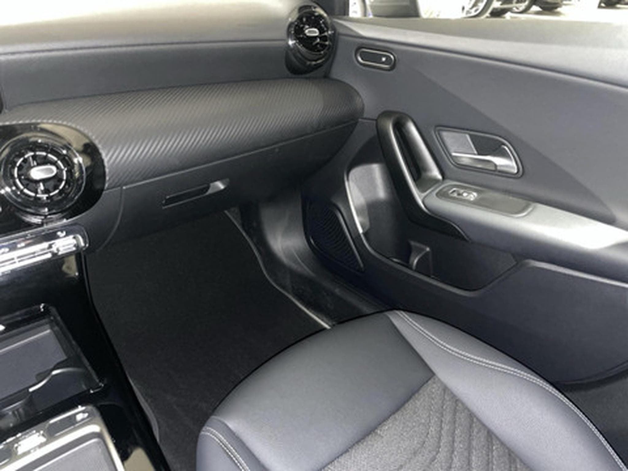 Mercedes A 180 Limousine 1.3 A Star Edition (2025) - Photo 9