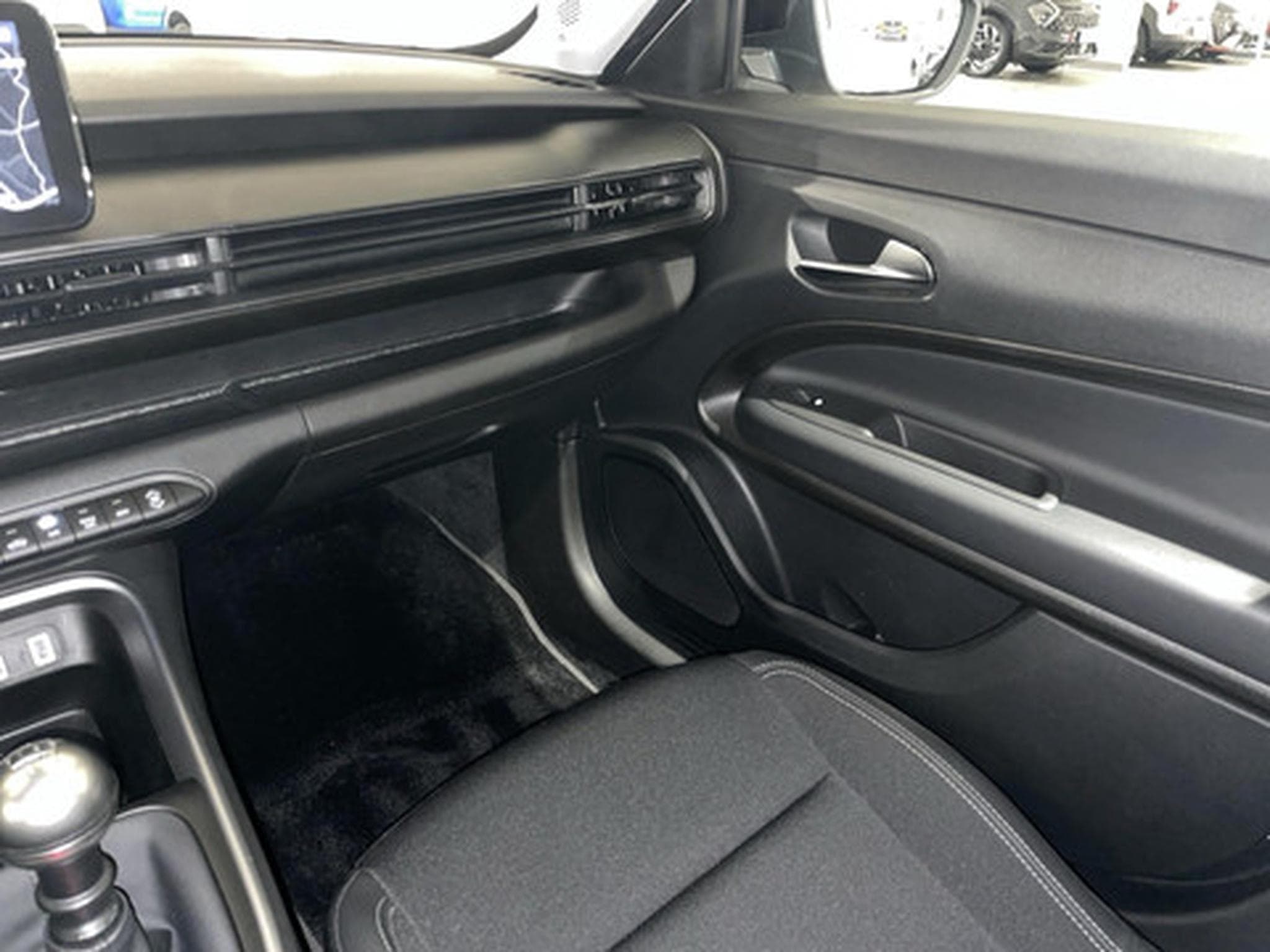 Jeep Avenger 1.2 Altitude MT6 (2025) - Photo 9