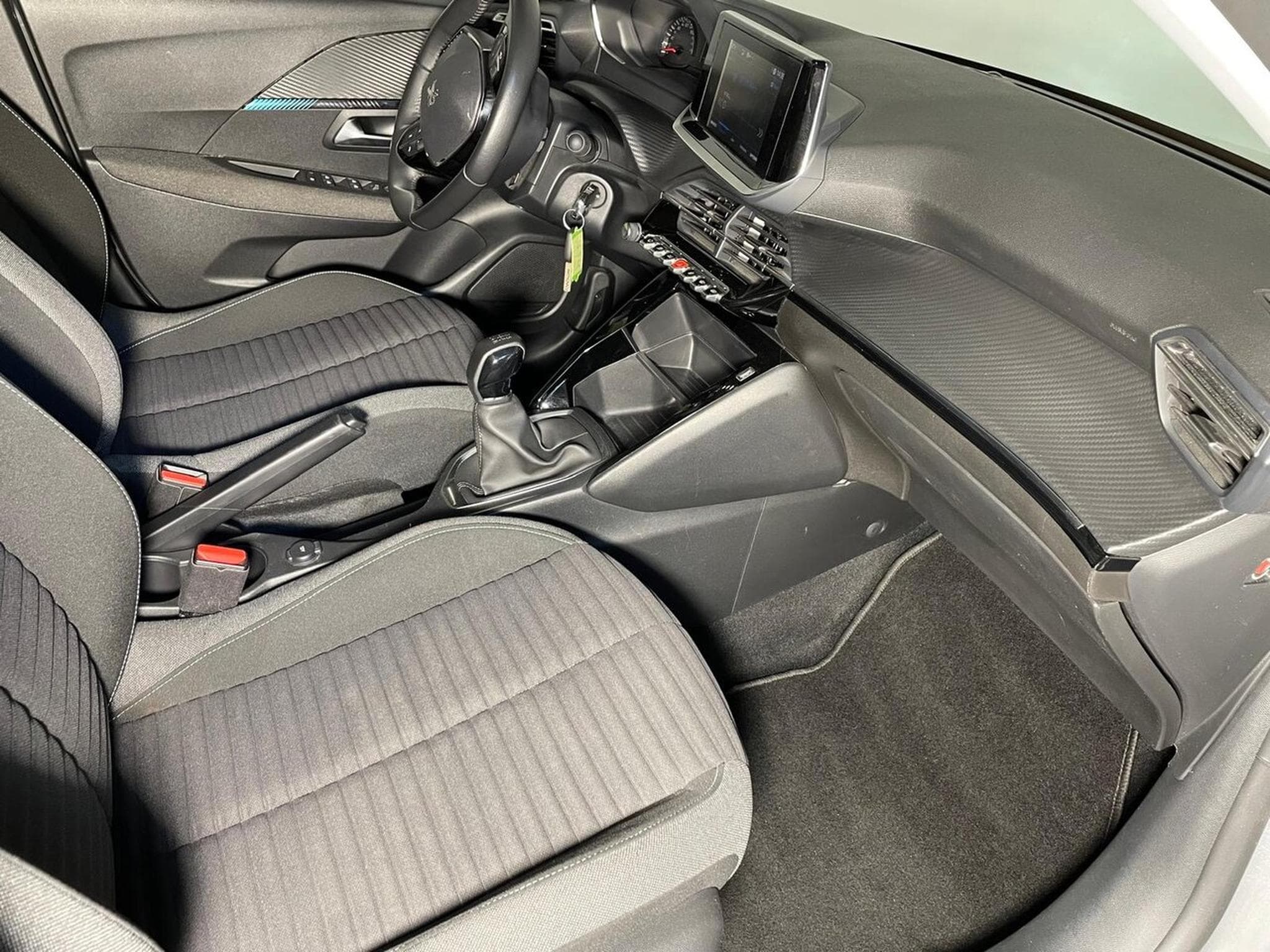 Peugeot 208 1.2 ESSENCE 75 CV ALLURE STYLE CARPLAY 5P (2023) - Photo 10