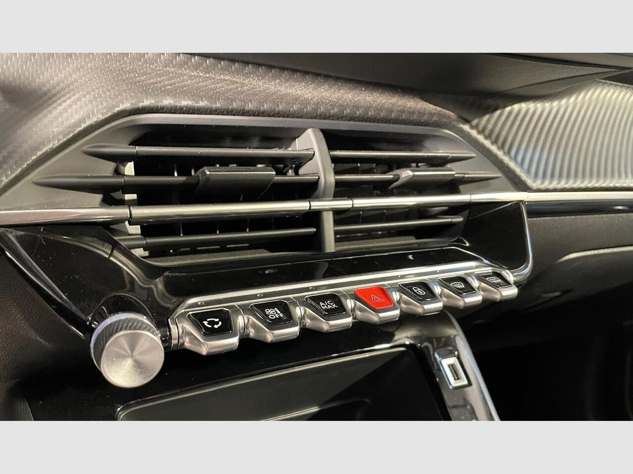 Peugeot 208 1.2 ESSENCE 75 CV ALLURE STYLE CARPLAY 5P (2023) - Photo 4
