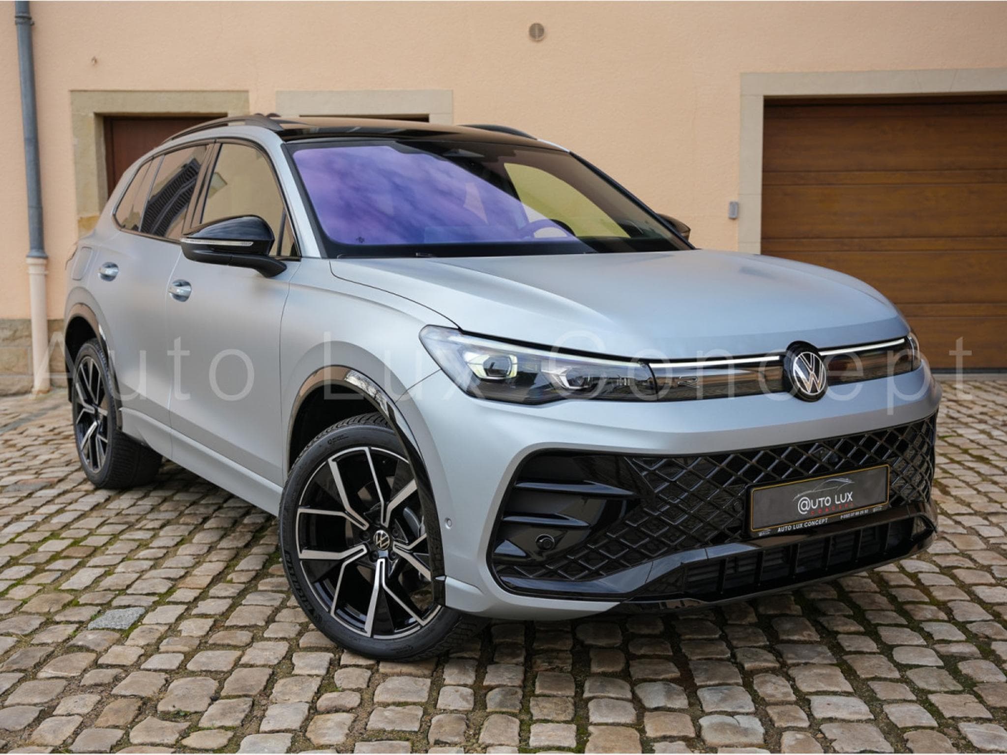 VW Tiguan R-Line 2.0 TDI 4MOTION 193 ch DSG 7 (2025) - Photo 2
