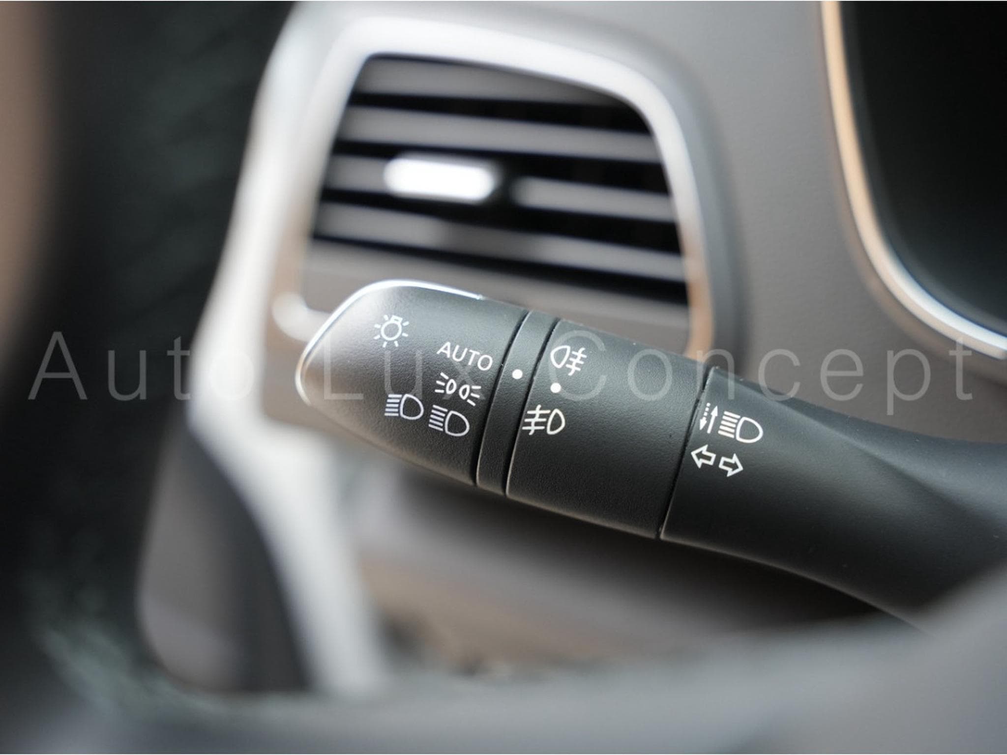 Renault Megane 1.5 dCi 115 EDC7 Equilibre (2024) - Photo 16