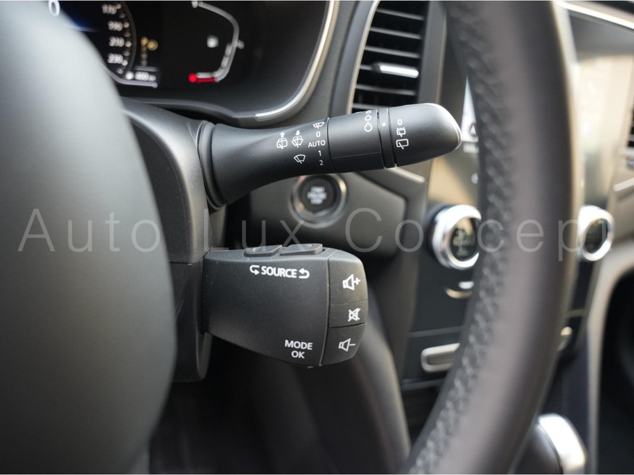 Renault Megane 1.5 dCi 115 EDC7 Equilibre (2024) - Photo 19