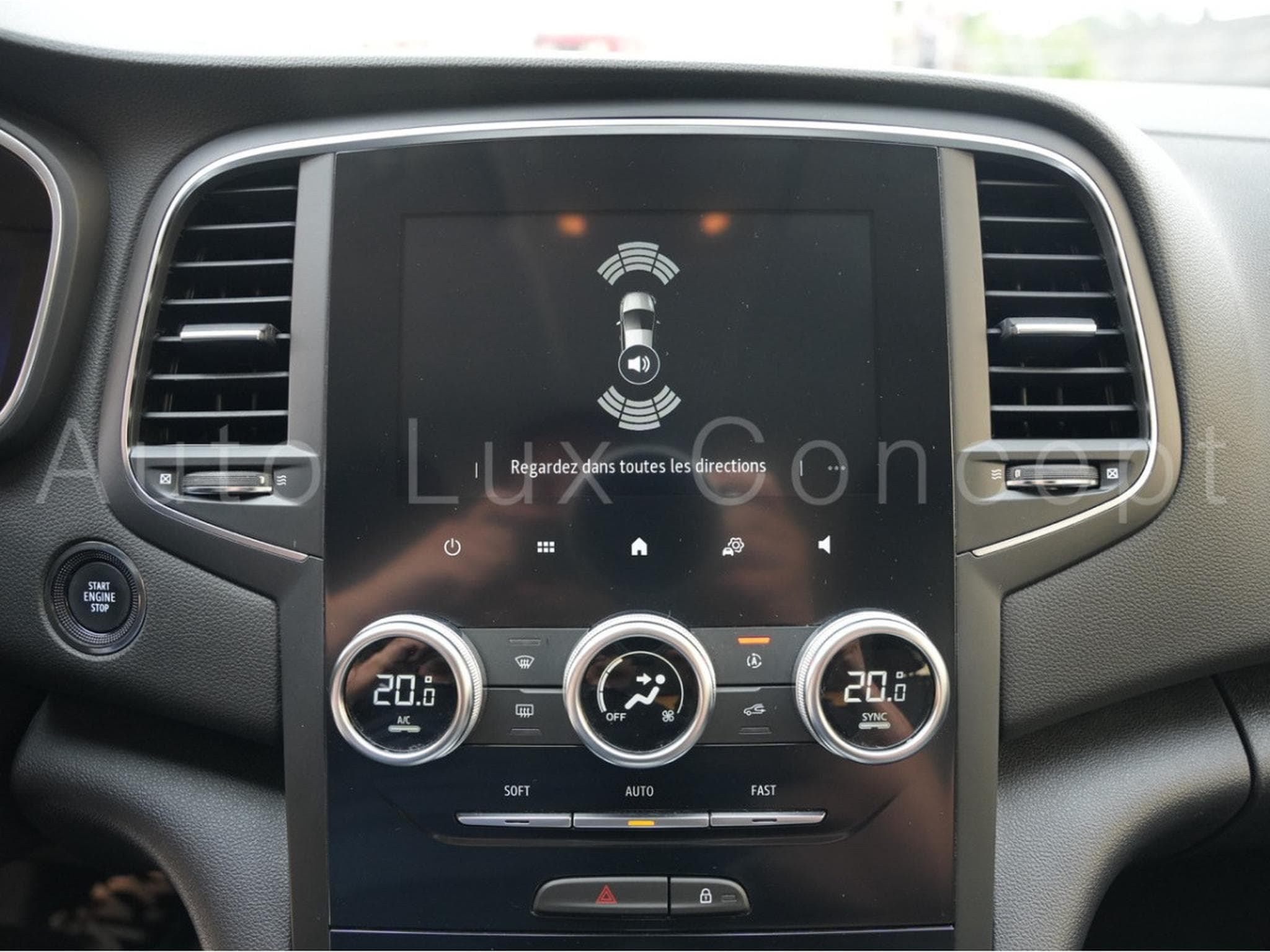 Renault Megane 1.5 dCi 115 EDC7 Equilibre (2024) - Photo 20