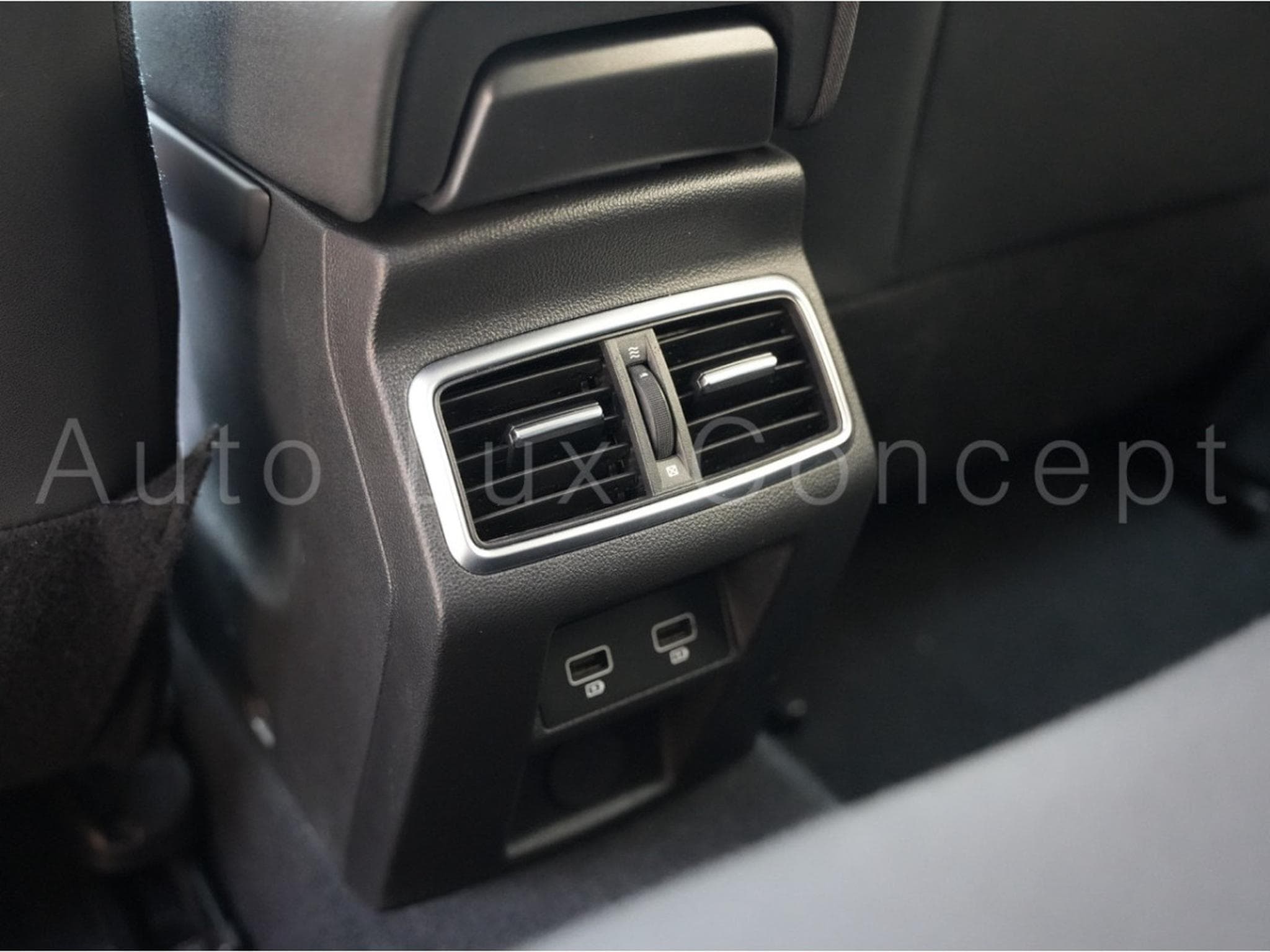Renault Megane 1.5 dCi 115 EDC7 Equilibre (2024) - Photo 23