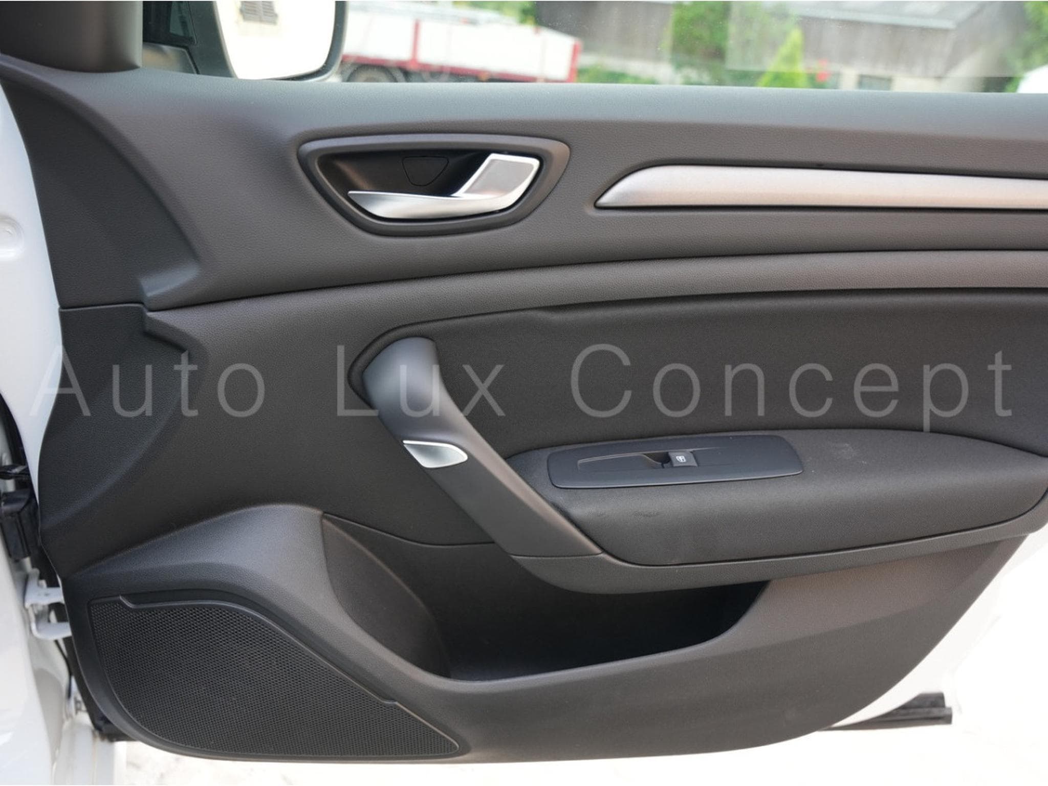 Renault Megane 1.5 dCi 115 EDC7 Equilibre (2024) - Photo 29