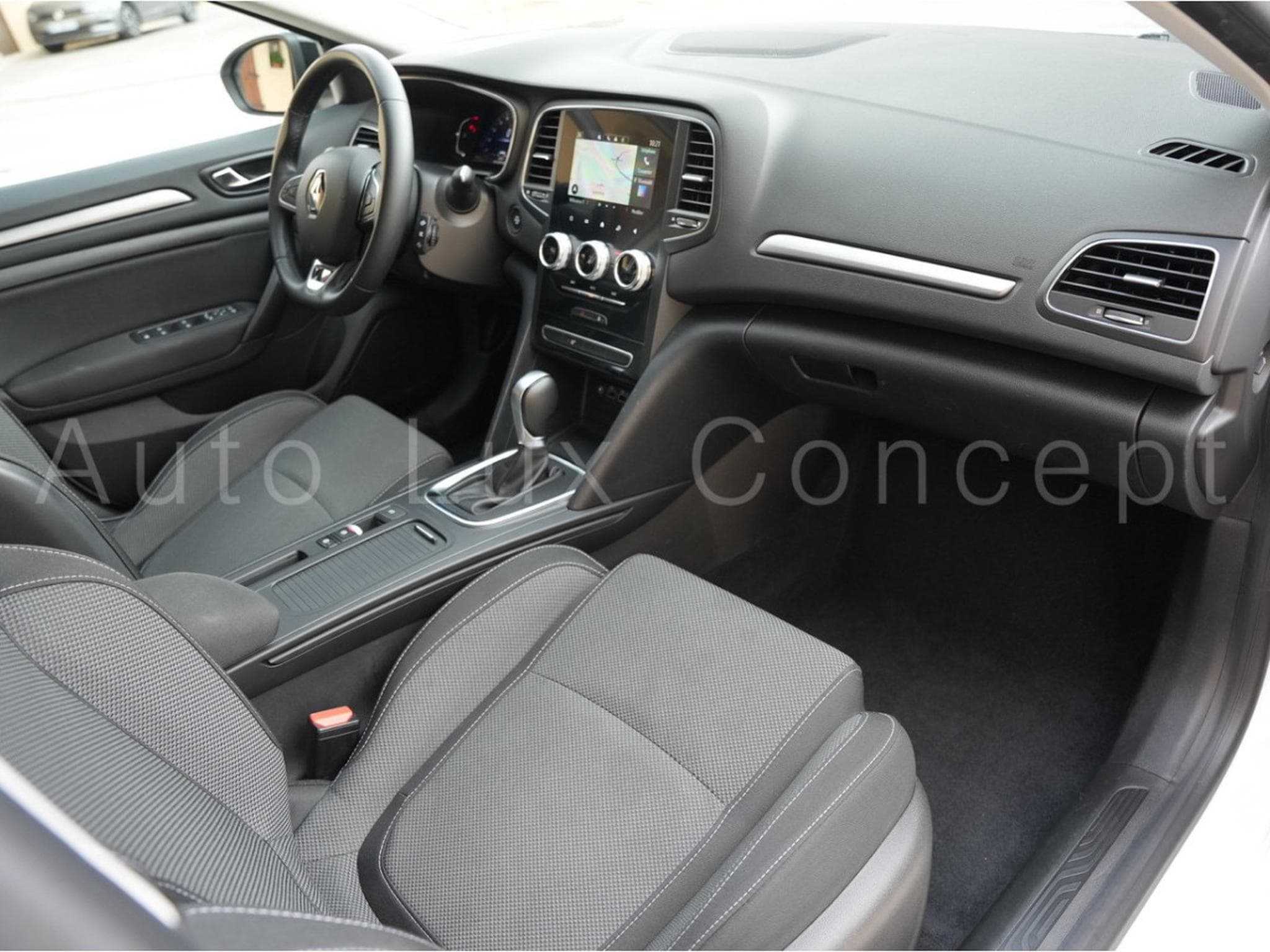 Renault Megane 1.5 dCi 115 EDC7 Equilibre (2024) - Photo 6