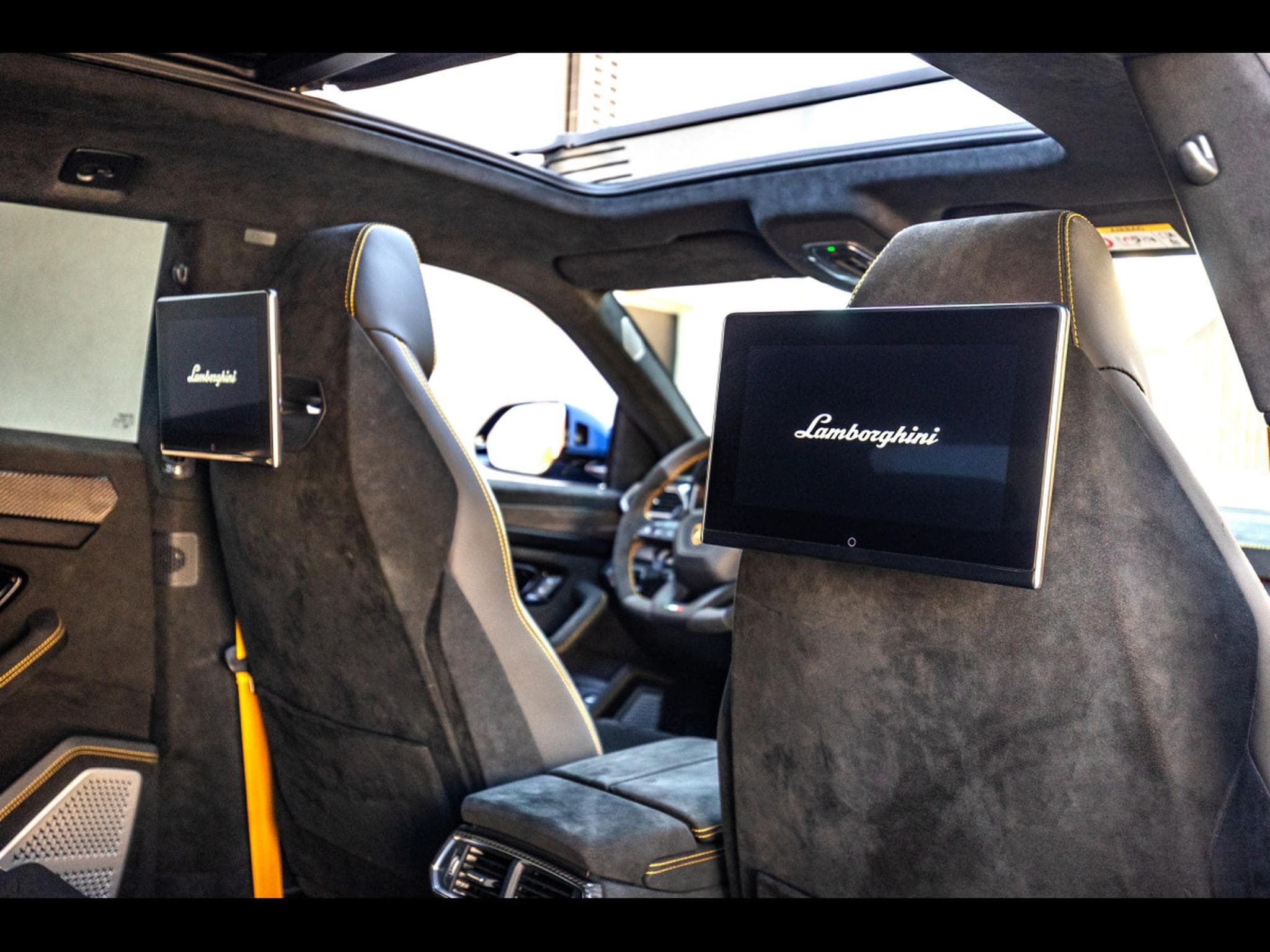 Lamborghini Urus PERFORMANTE 4.0 V8 666 CH – BLU GRIFO MATT – AD PERSONAM – A (2025) - Photo 18