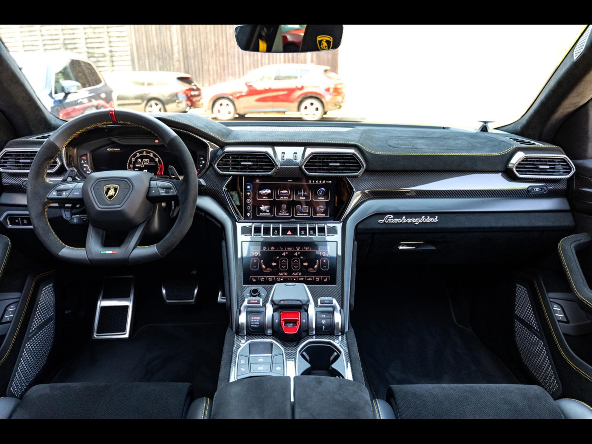 Lamborghini Urus PERFORMANTE 4.0 V8 666 CH – BLU GRIFO MATT – AD PERSONAM – A (2025) - Photo 19