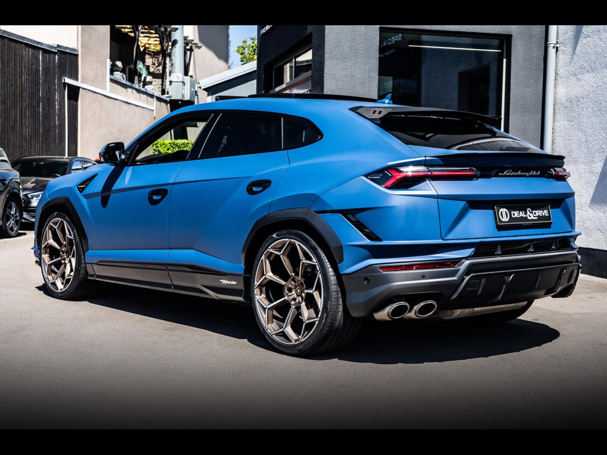 Lamborghini Urus PERFORMANTE 4.0 V8 666 CH – BLU GRIFO MATT – AD PERSONAM – A (2025) - Photo 3