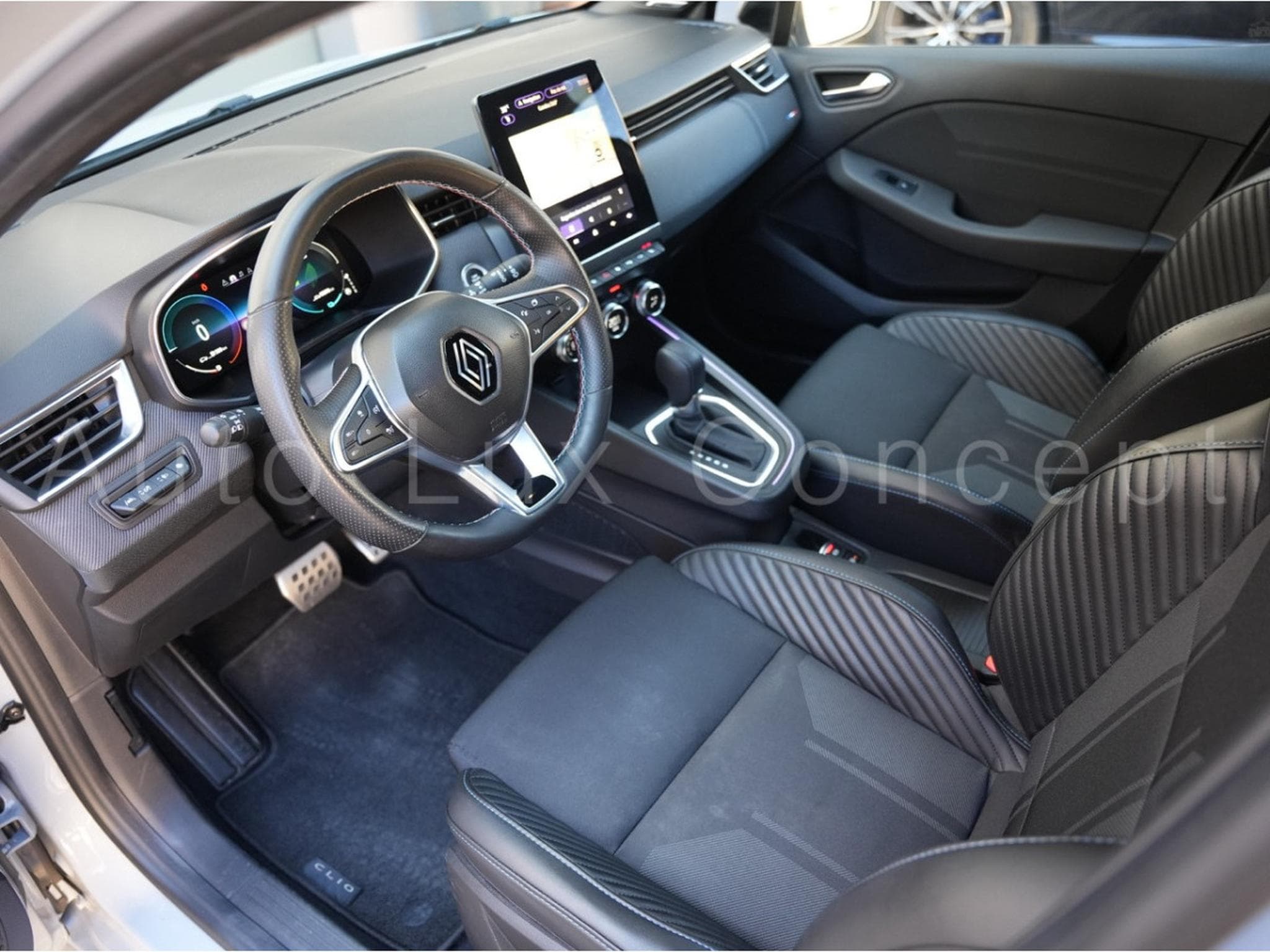 Renault Clio E-Tech Full Hybrid 145 Esprit Alpine (2024) - Photo 5