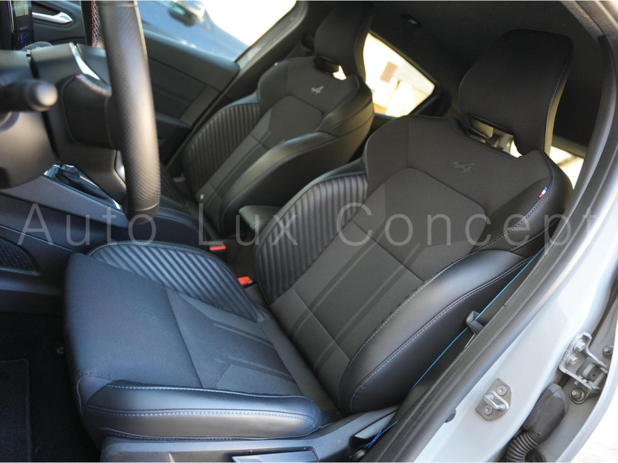 Renault Clio E-Tech Full Hybrid 145 Esprit Alpine (2024) - Photo 7