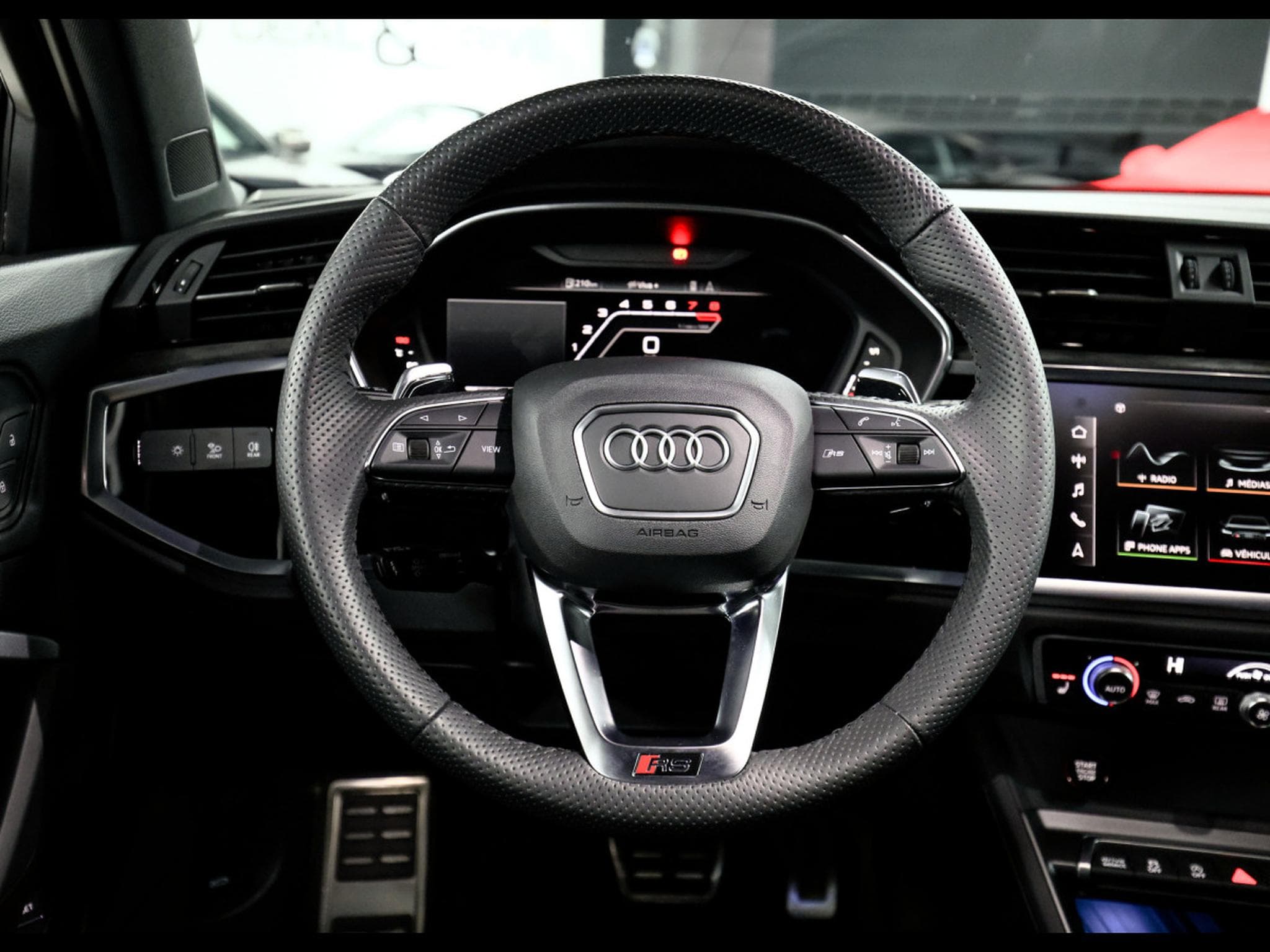 Audi RSQ3 SPORTBACK 2.5 TFSI QUATTRO S-TRONIC - PACK DESIGN NOIR - WAR (2023) - Photo 12