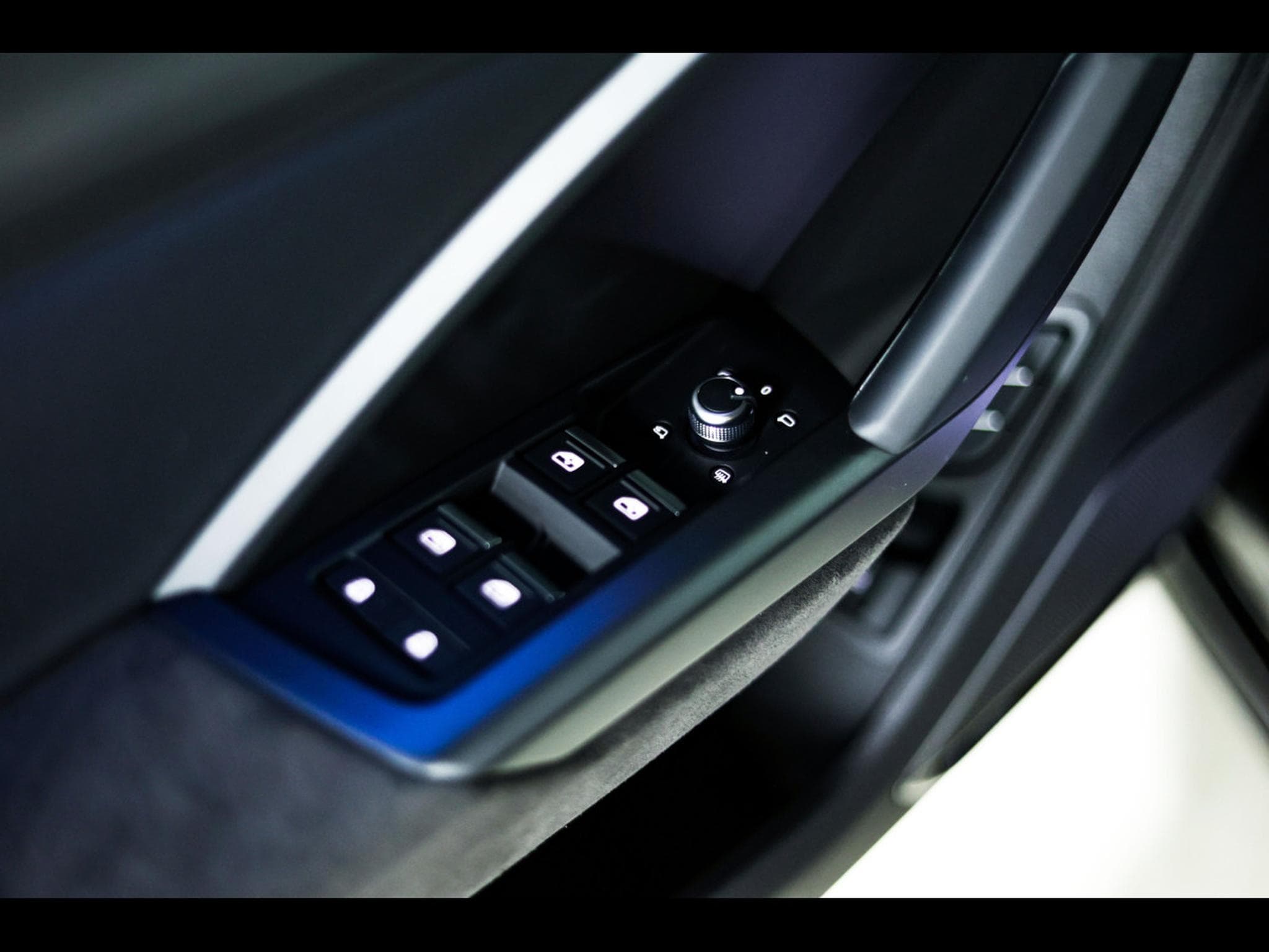 Audi RSQ3 SPORTBACK 2.5 TFSI QUATTRO S-TRONIC - PACK DESIGN NOIR - WAR (2023) - Photo 20