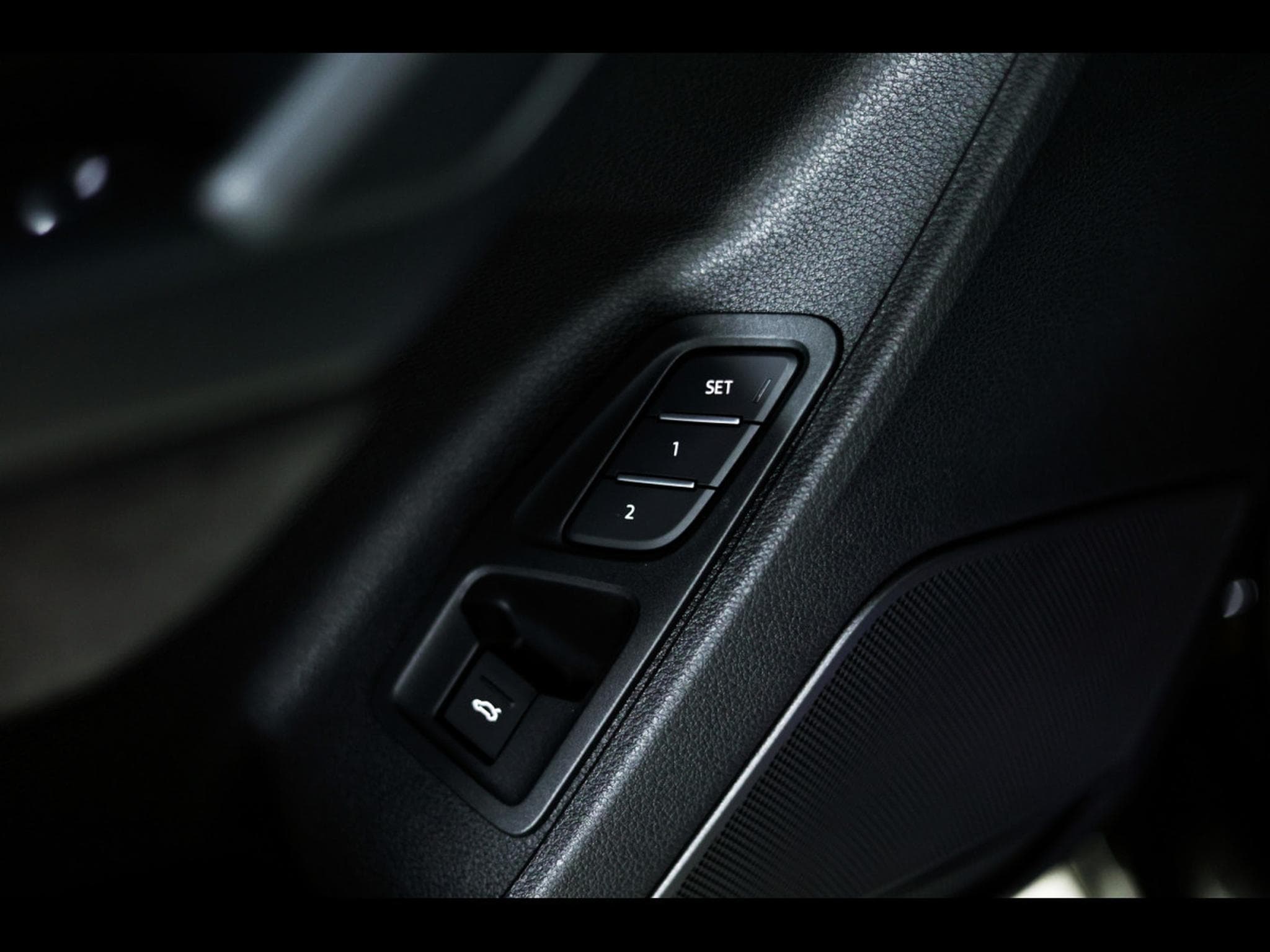 Audi RSQ3 SPORTBACK 2.5 TFSI QUATTRO S-TRONIC - PACK DESIGN NOIR - WAR (2023) - Photo 21
