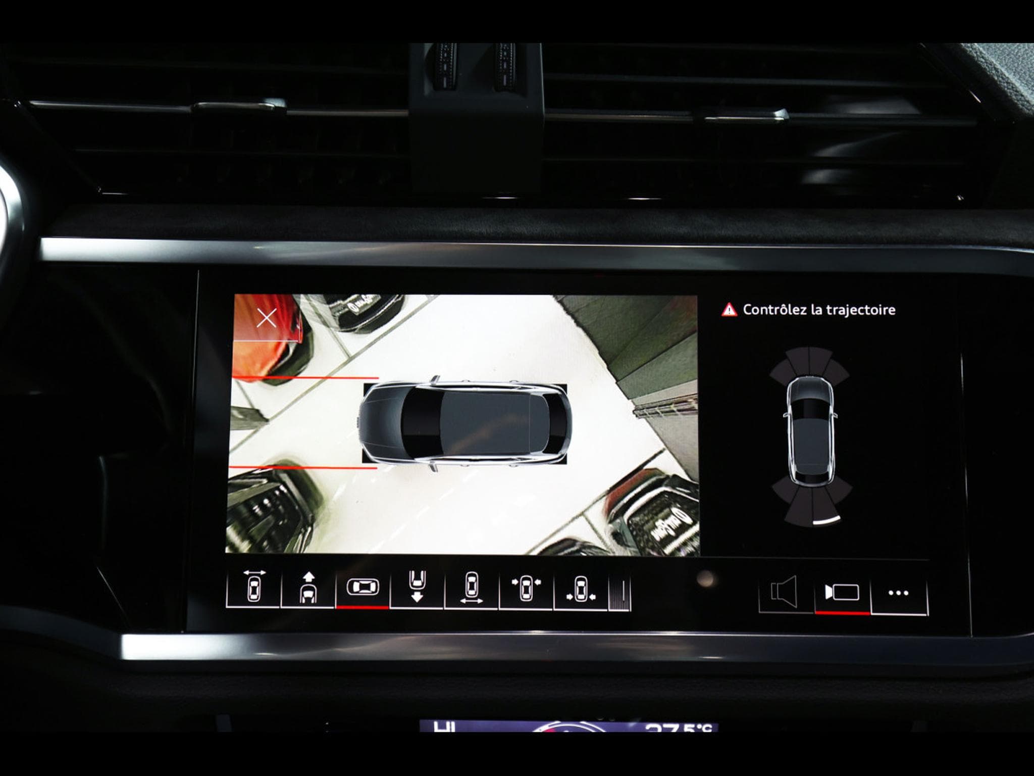 Audi RSQ3 SPORTBACK 2.5 TFSI QUATTRO S-TRONIC - PACK DESIGN NOIR - WAR (2023) - Photo 24