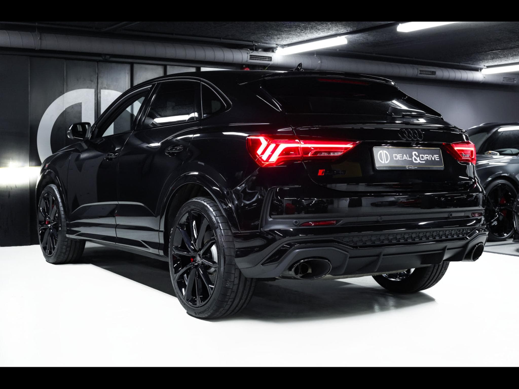 Audi RSQ3 SPORTBACK 2.5 TFSI QUATTRO S-TRONIC - PACK DESIGN NOIR - WAR (2023) - Photo 3
