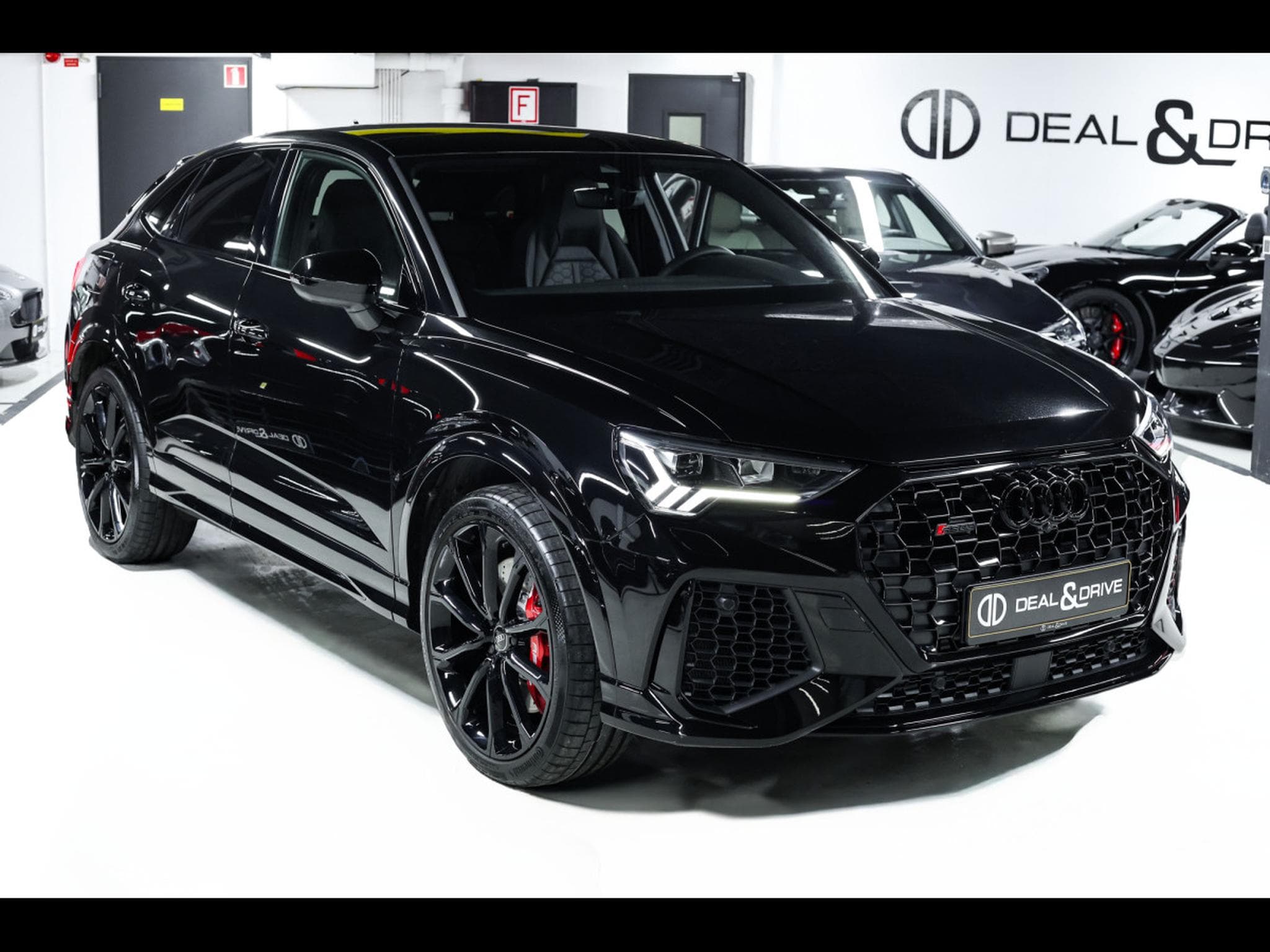 Audi RSQ3 SPORTBACK 2.5 TFSI QUATTRO S-TRONIC - PACK DESIGN NOIR - WAR (2023) - Photo 5