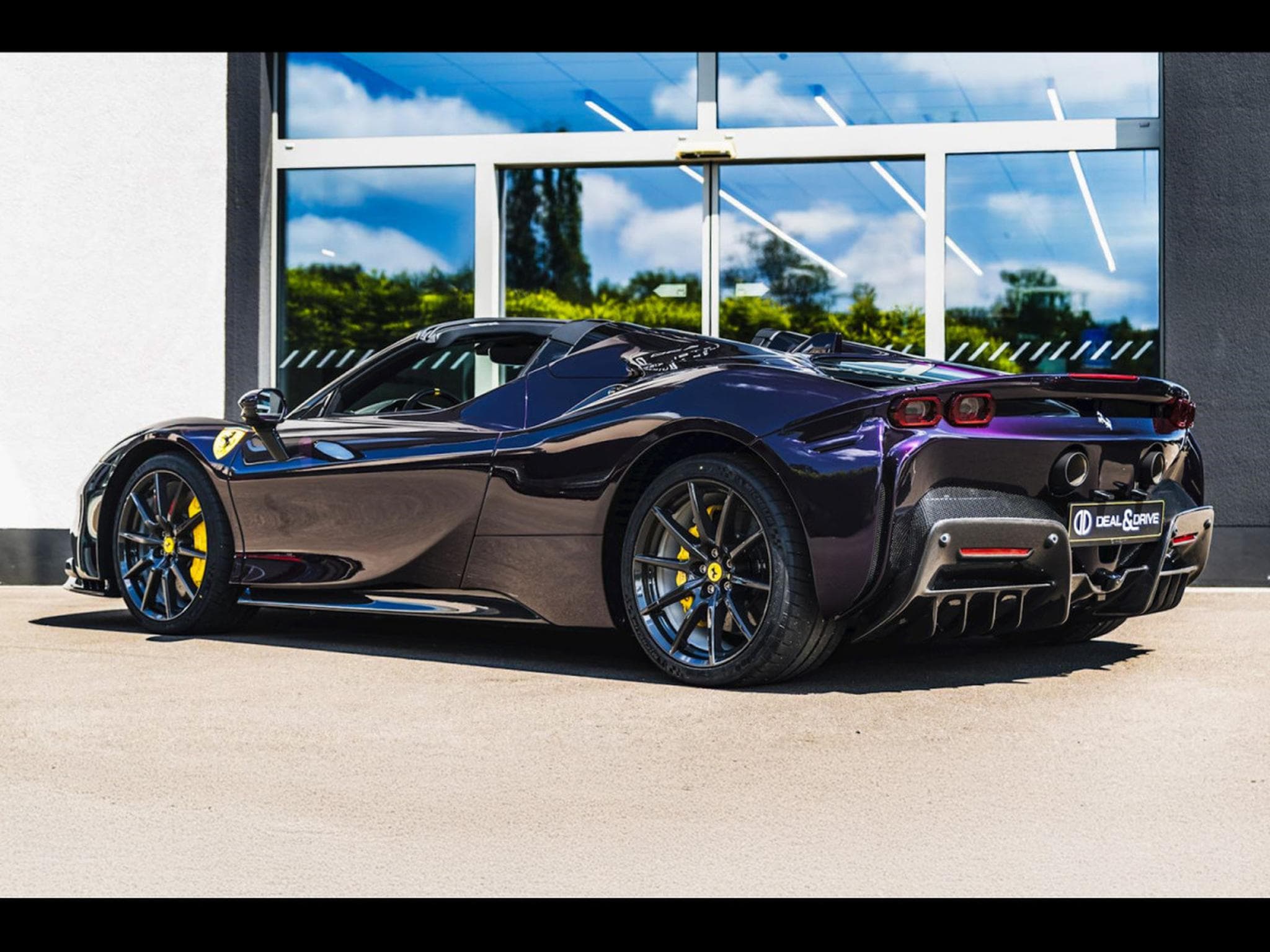 Ferrari SF90 ATELIER°24-MONTH WARRANTY°VIOLA HONG KONG - PPF - IMMAT. FR (2024) - Photo 3