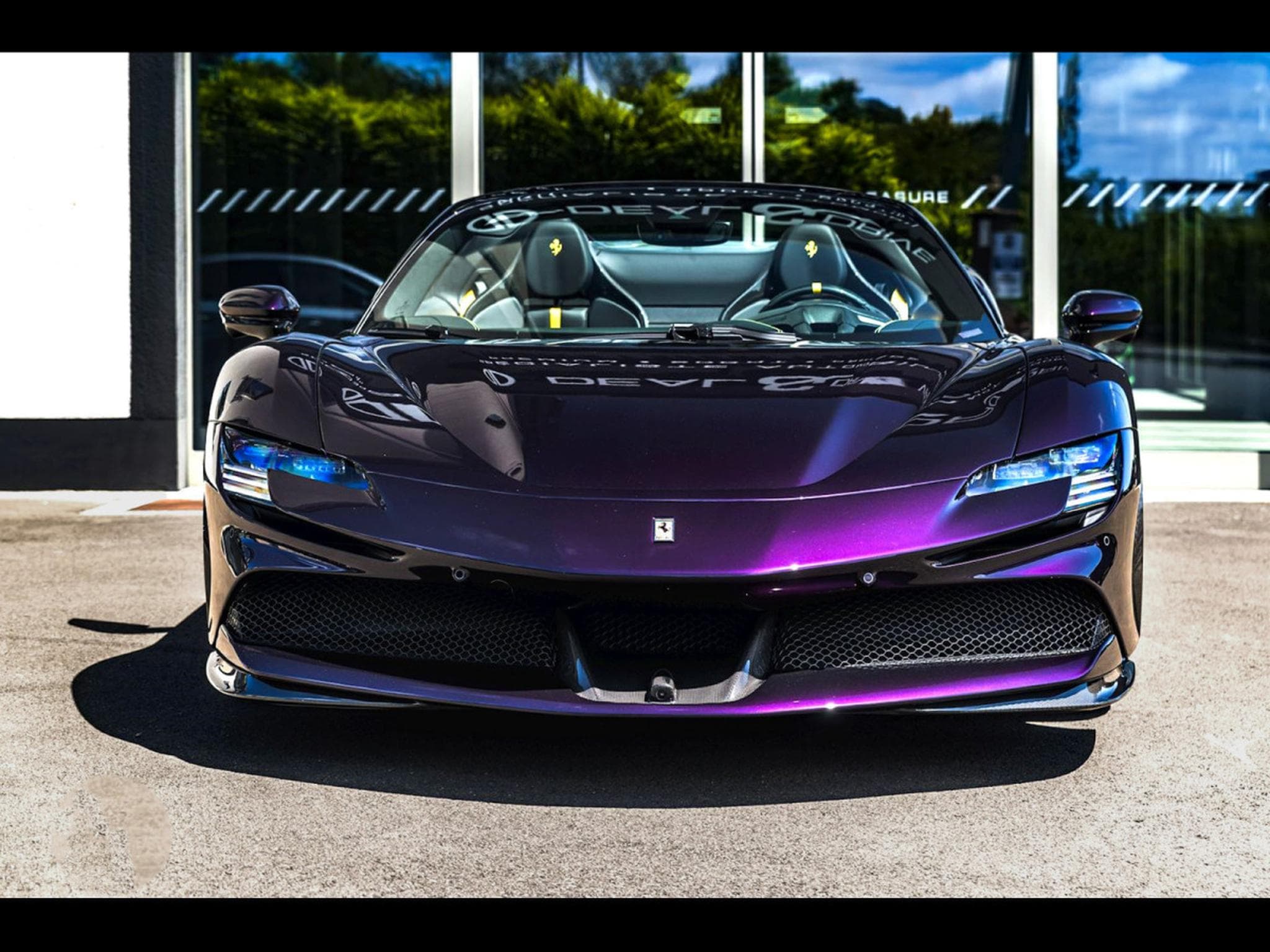 Ferrari SF90 ATELIER°24-MONTH WARRANTY°VIOLA HONG KONG - PPF - IMMAT. FR (2024) - Photo 4