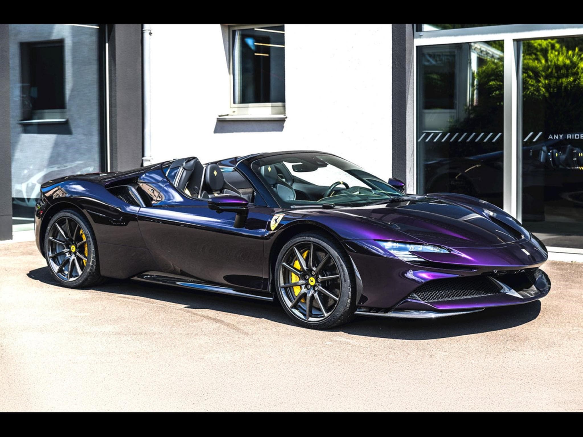 Ferrari SF90 ATELIER°24-MONTH WARRANTY°VIOLA HONG KONG - PPF - IMMAT. FR (2024) - Photo 7