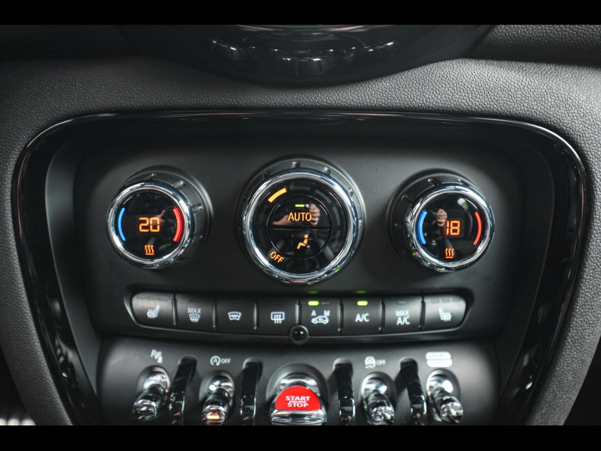 Mini Clubman John Cooper Works ALL4 - MIDNIGHT BLACK II (2022) - Photo 21