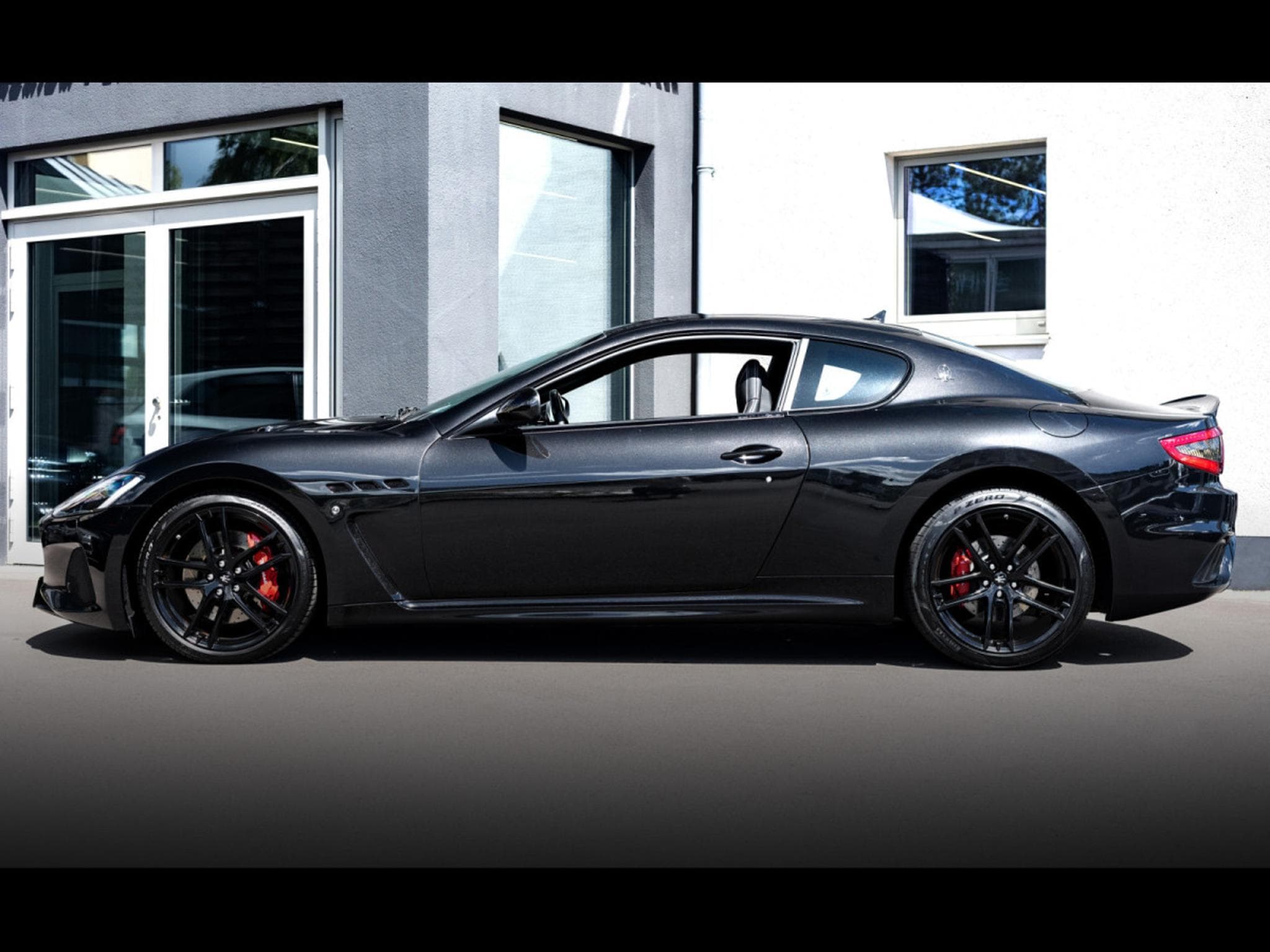 Maserati GranTurismo 4.7 V8 MC (460 CH) PHASE 2 - IMMAT. FR - PPF (2019) - Photo 2