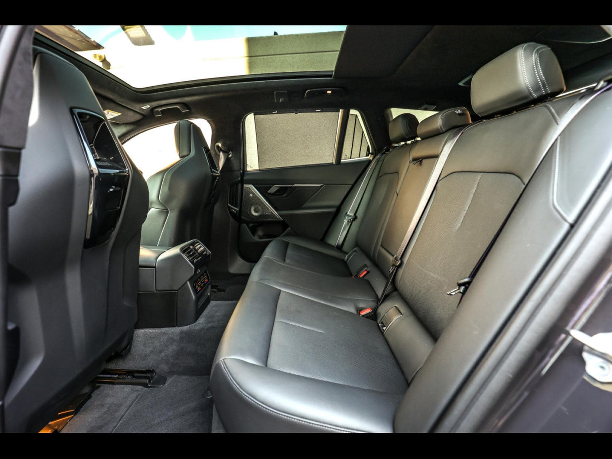 BMW M5 TOURING (G99) – BMW INDIVIDUAL GREY BLACK – PPF – IMMAT FR. (2025) - Photo 11