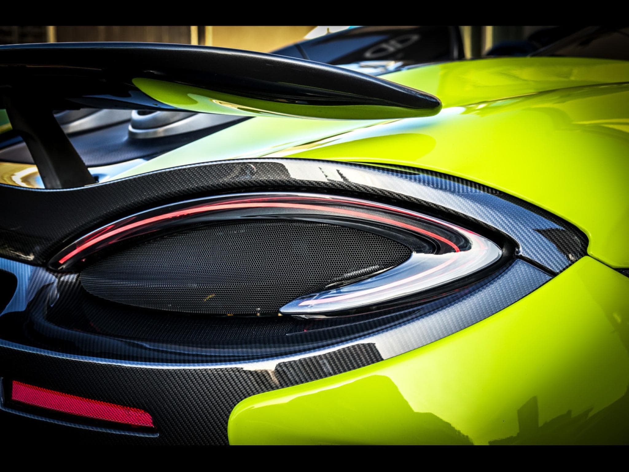 McLaren 600LT 3.8 V8 600 – PPF - LIME GREEN ELITE PAINT (2020) - Photo 17