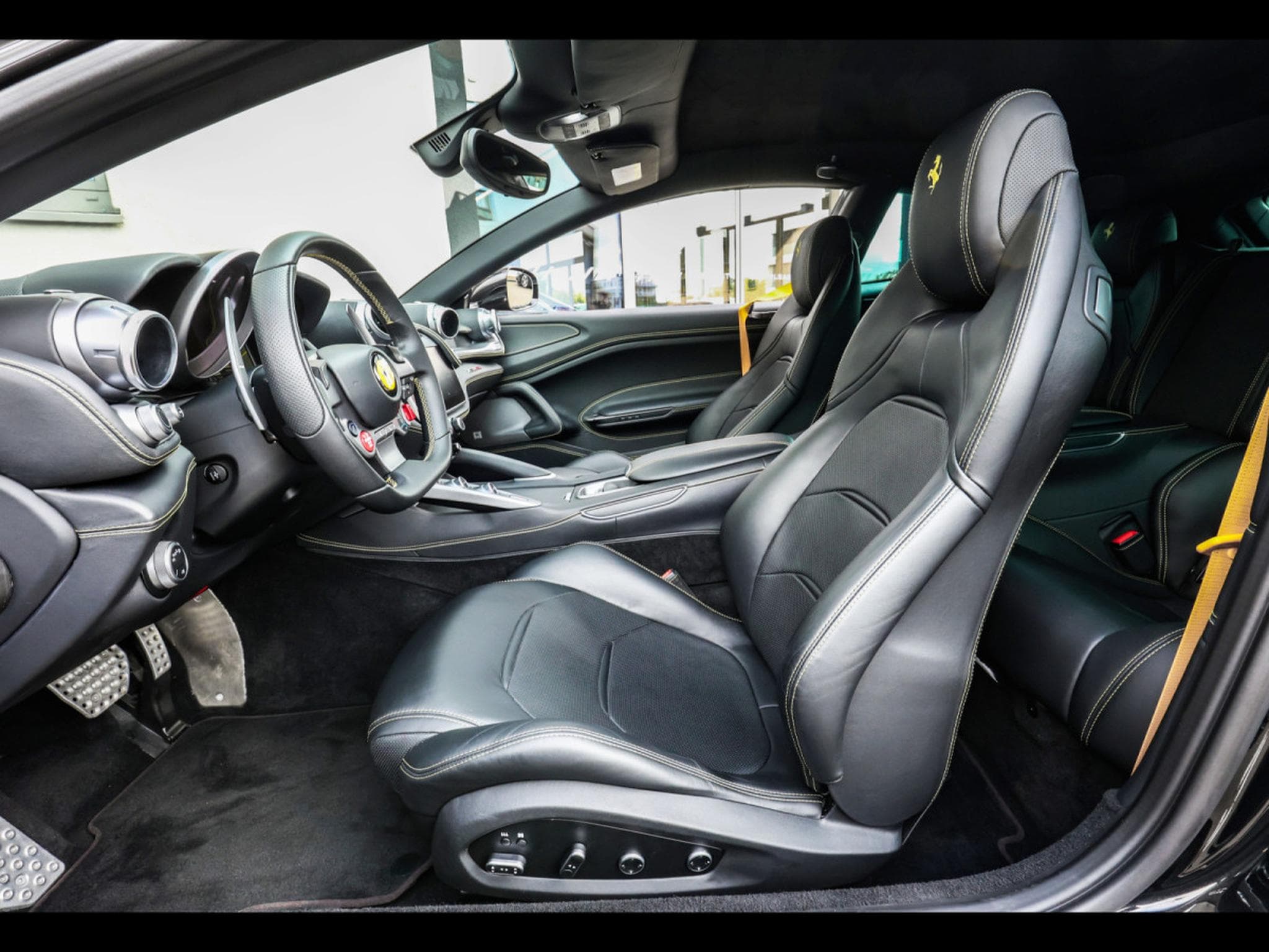 Ferrari GTC4 Lusso 6.3 V12 (690 CH) - NERO DAYTONA - IMMAT FR. - PPF - NEW FERR (2018) - Photo 11