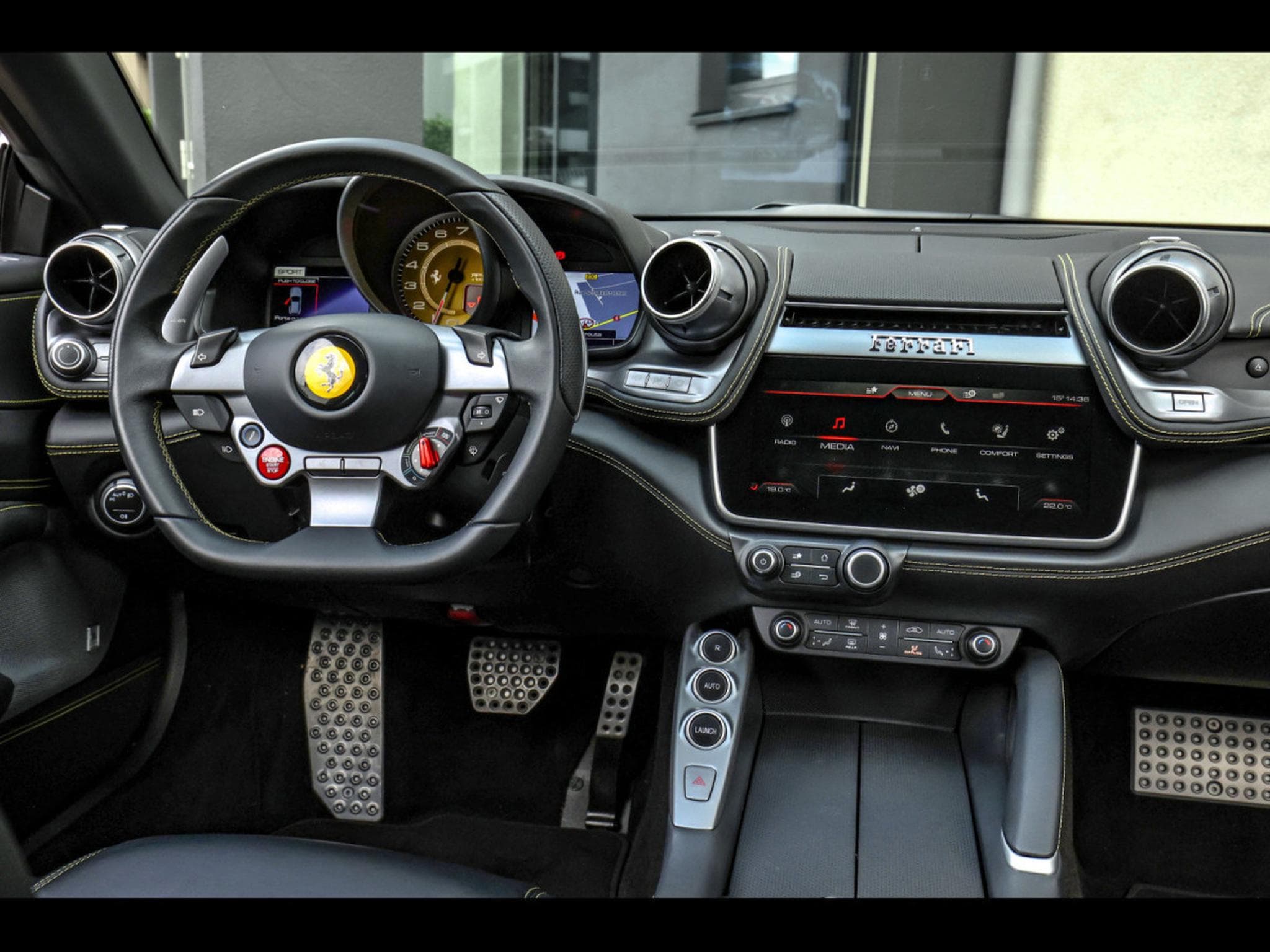 Ferrari GTC4 Lusso 6.3 V12 (690 CH) - NERO DAYTONA - IMMAT FR. - PPF - NEW FERR (2018) - Photo 14