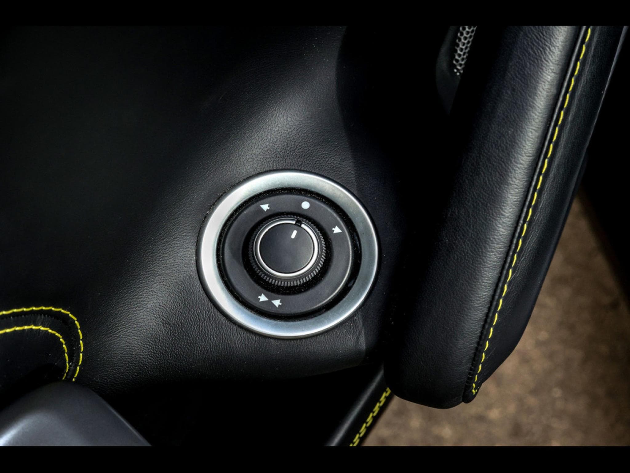Ferrari GTC4 Lusso 6.3 V12 (690 CH) - NERO DAYTONA - IMMAT FR. - PPF - NEW FERR (2018) - Photo 21