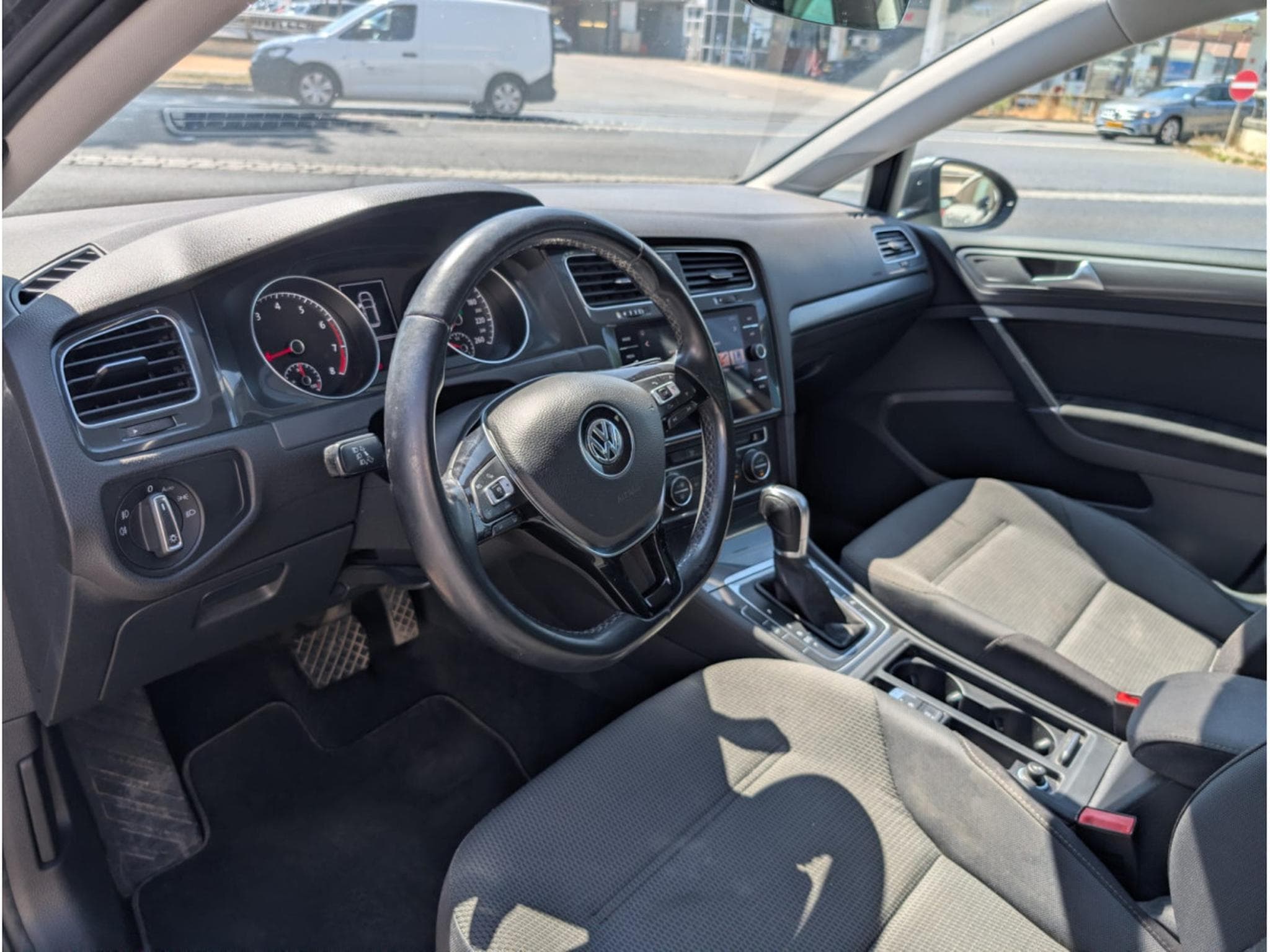 VW Golf COMFORTLINE VII 1.0 TSI 110CV DSG * GARANTIE 36 MOIS * (2018) - Photo 5