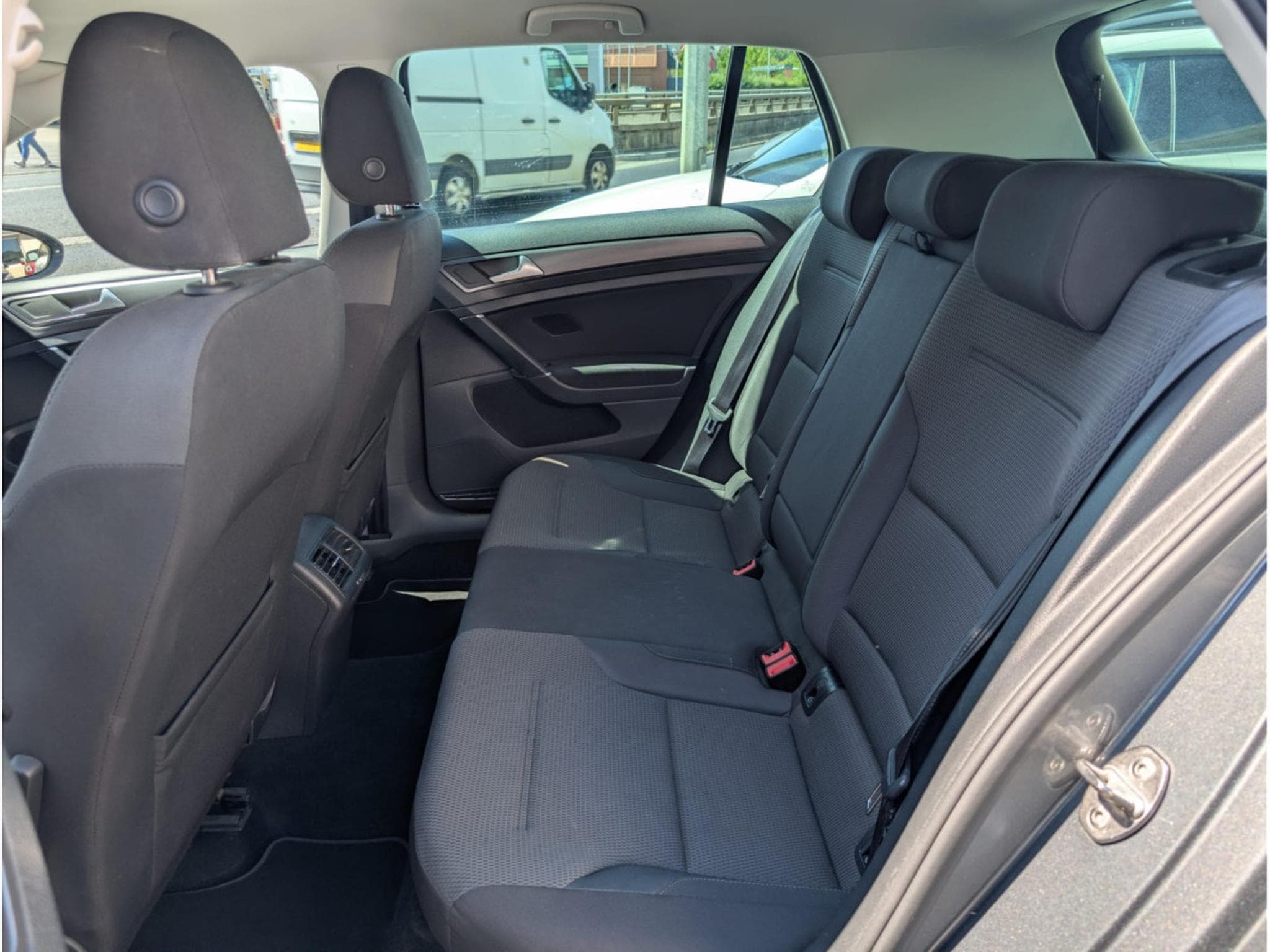 VW Golf COMFORTLINE VII 1.0 TSI 110CV DSG * GARANTIE 36 MOIS * (2018) - Photo 8