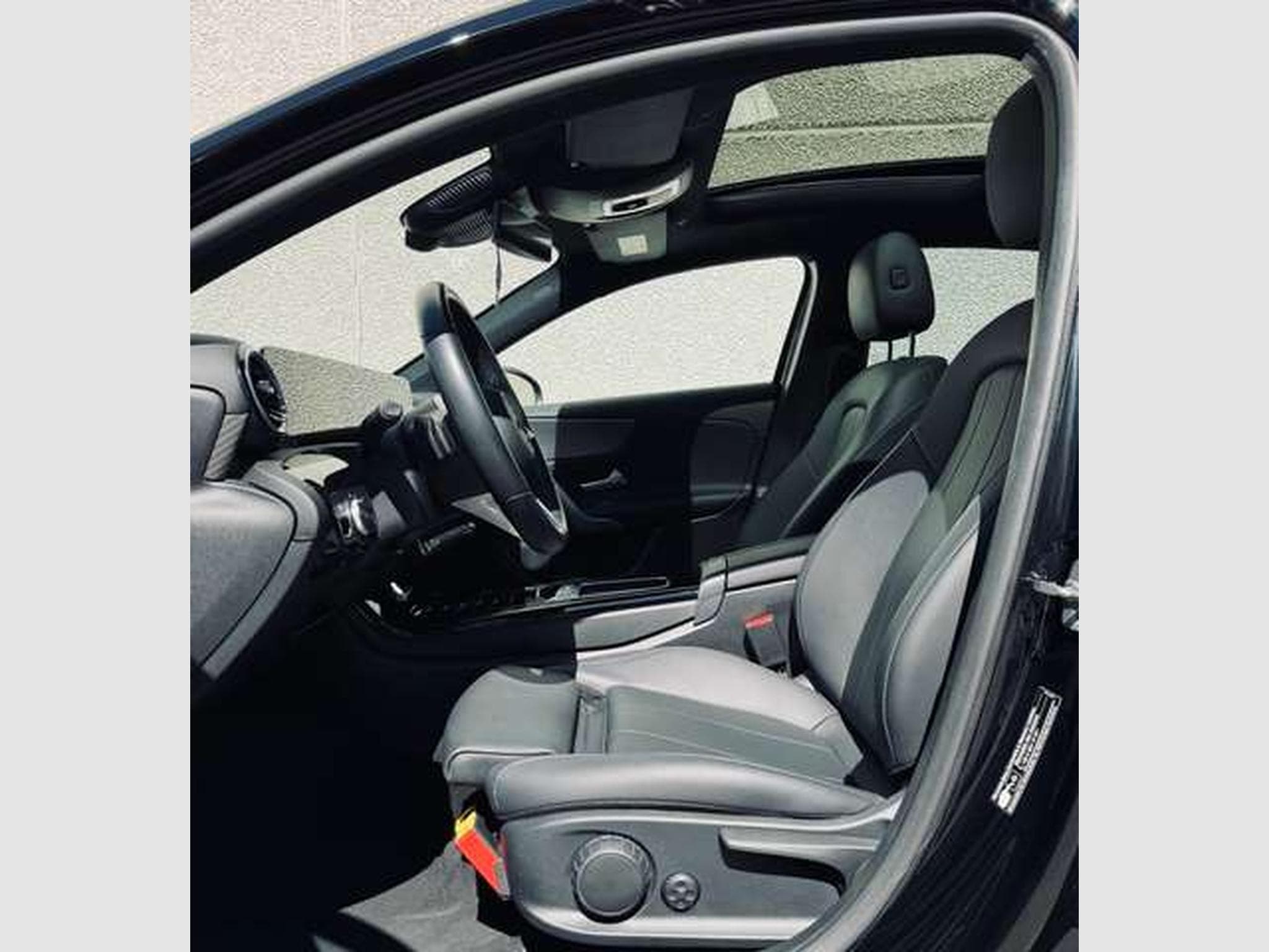 Mercedes A 180 A 180 Luxury Line Automatique // Garantie 12 Mois✅ (2023) - Photo 11