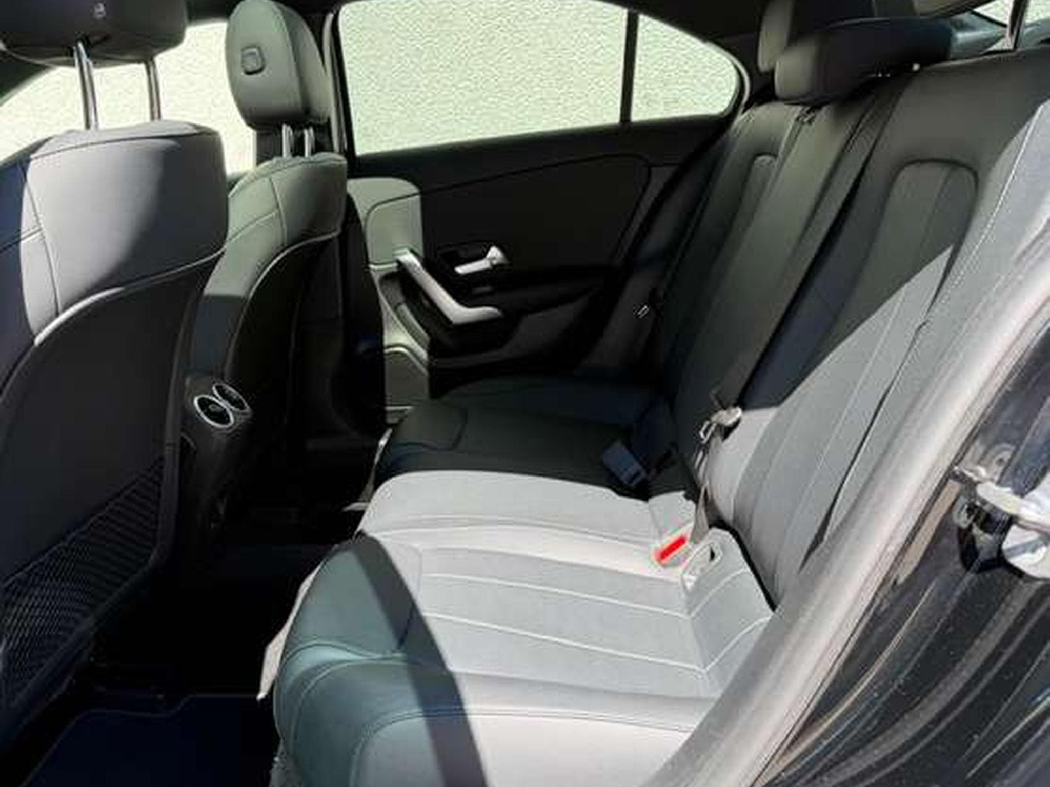 Mercedes A 180 A 180 Luxury Line Automatique // Garantie 12 Mois✅ (2023) - Photo 12