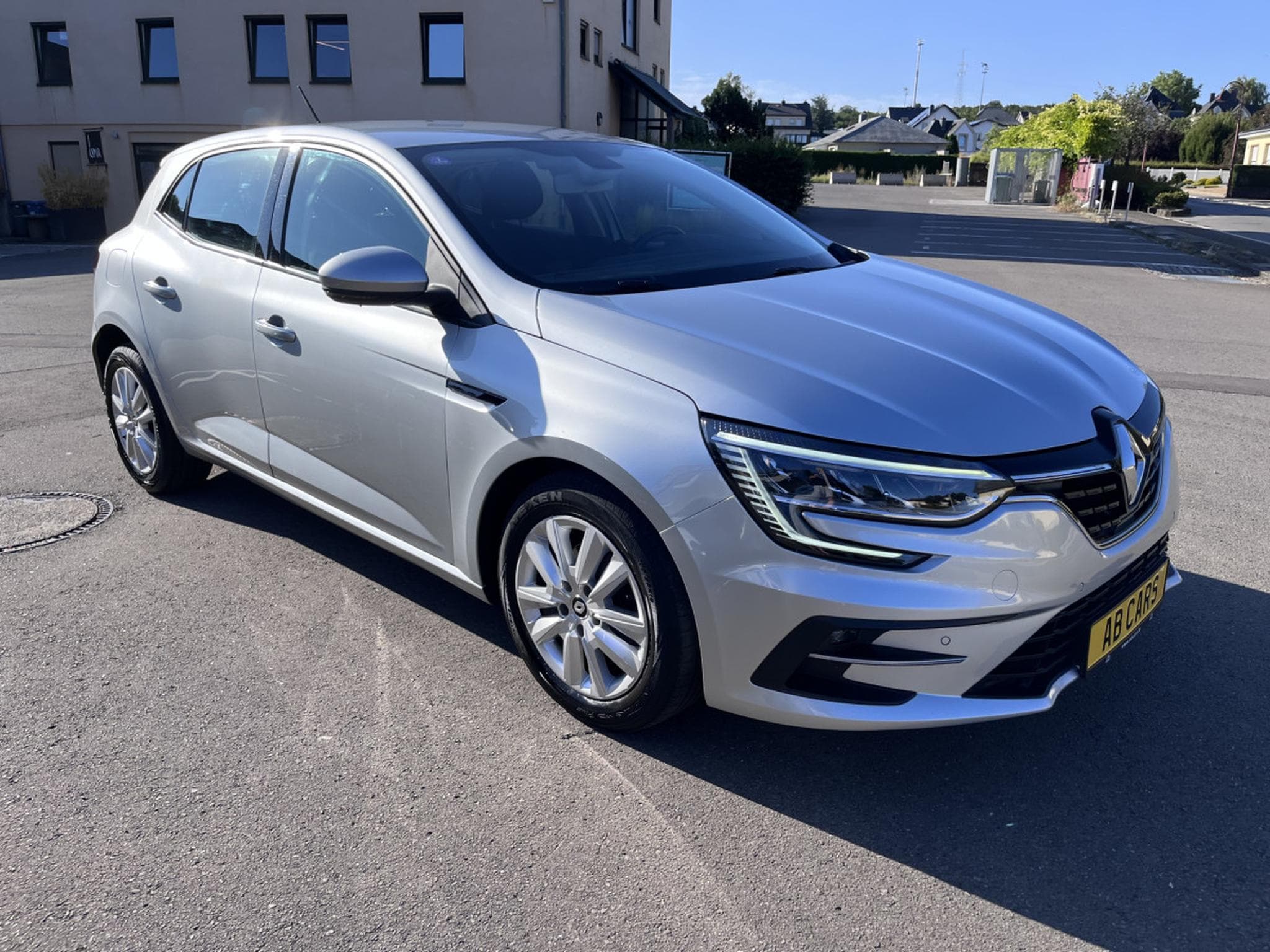Renault Megane Megane Berline TCe 120 Corporate Edition (2022) - Photo 3