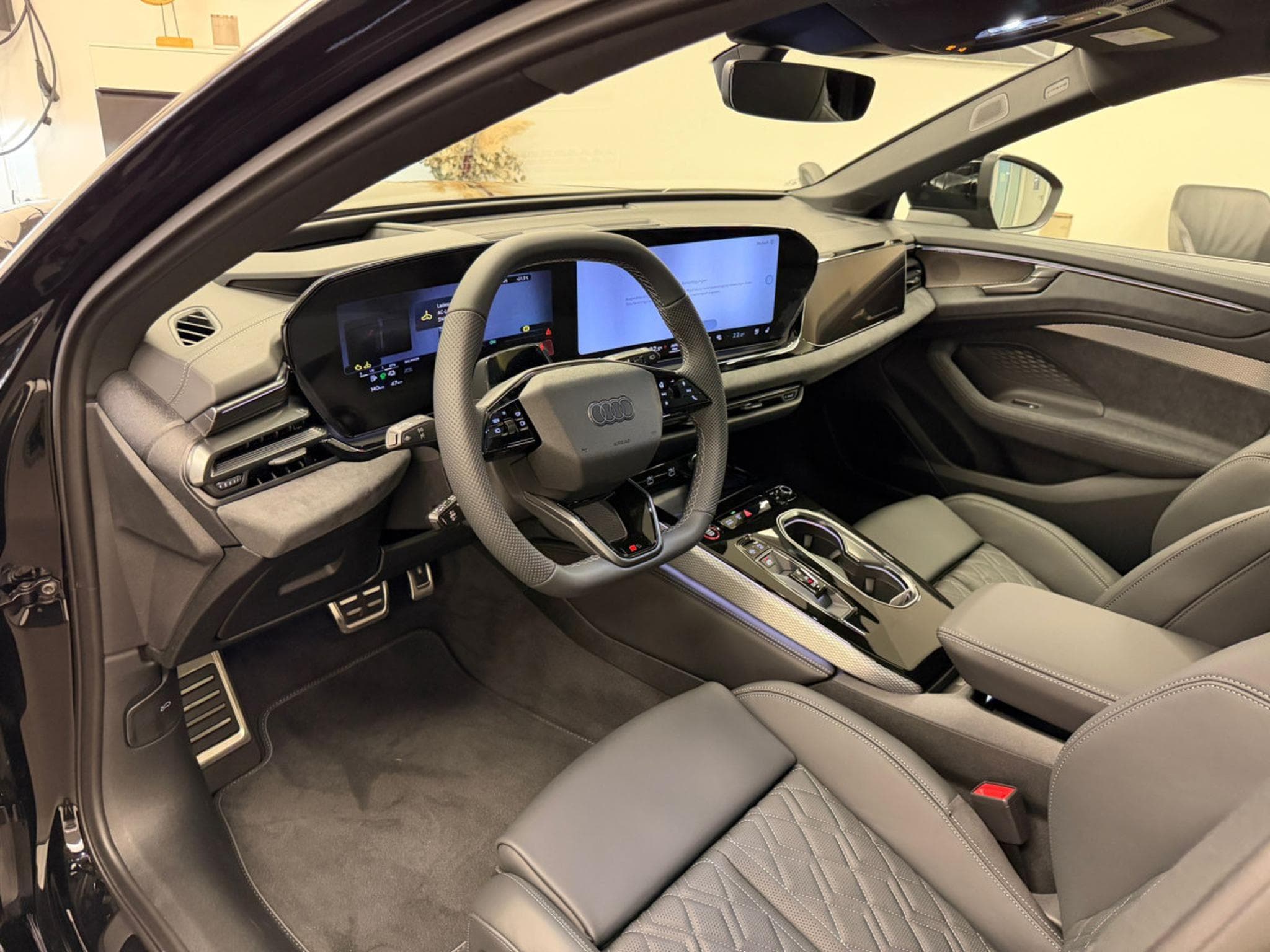 Audi A6 Avant e-hybrid S line 367 CH / 270 kW S tronic (2026) - Photo 4