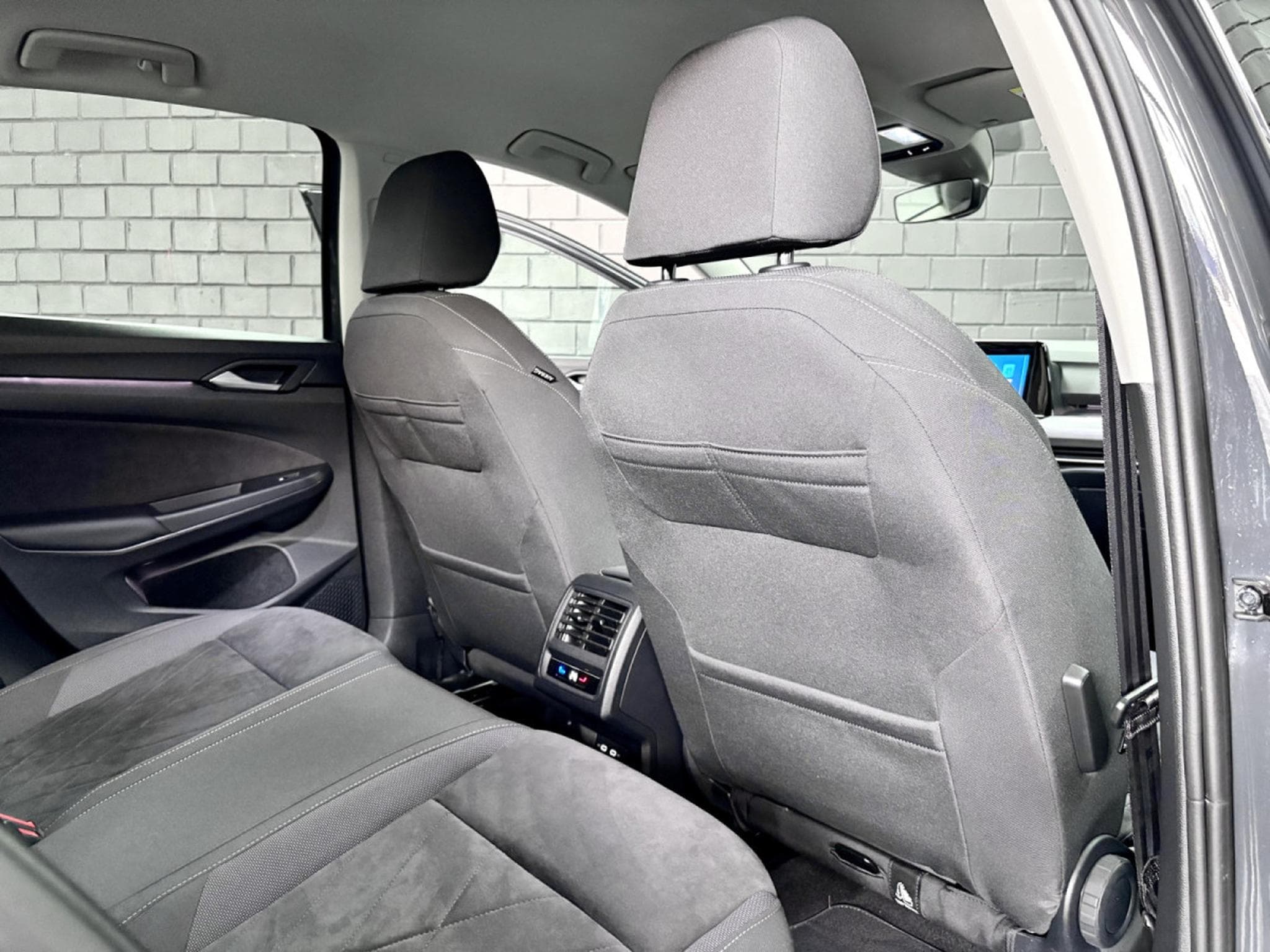 VW Golf STYLE 2.0 TDI 150CV DSG7 *CAMERA* NAVI * SIEGES CHAUFF* (2024) - Photo 19