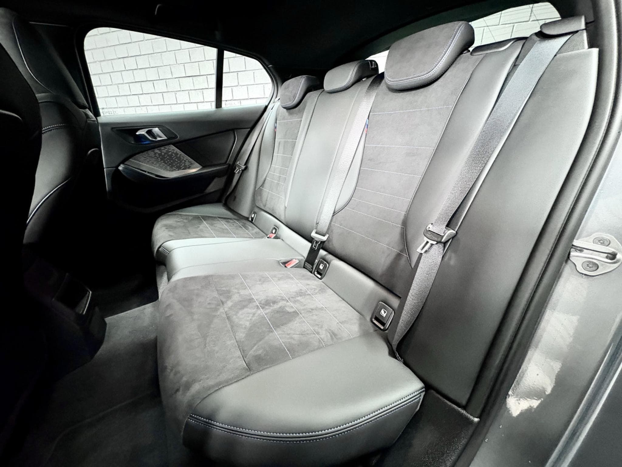 BMW 120 120iA M-Sport 170CV (F70) *PANO*Sièges Chauffants*Shadow Lin (2025) - Photo 24