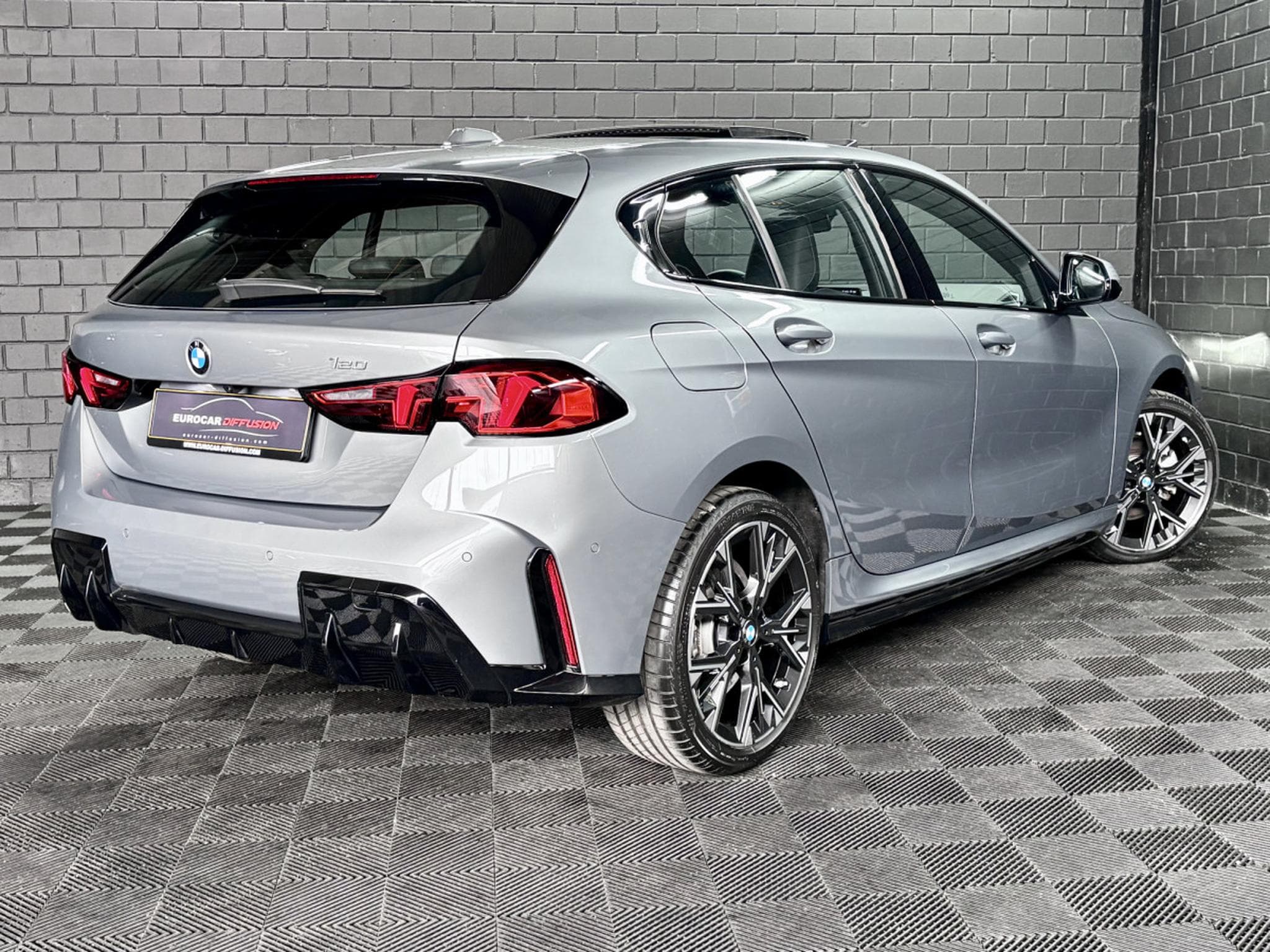 BMW 120 120iA M-Sport 170CV (F70) *PANO*Sièges Chauffants*Shadow Lin (2025) - Photo 7