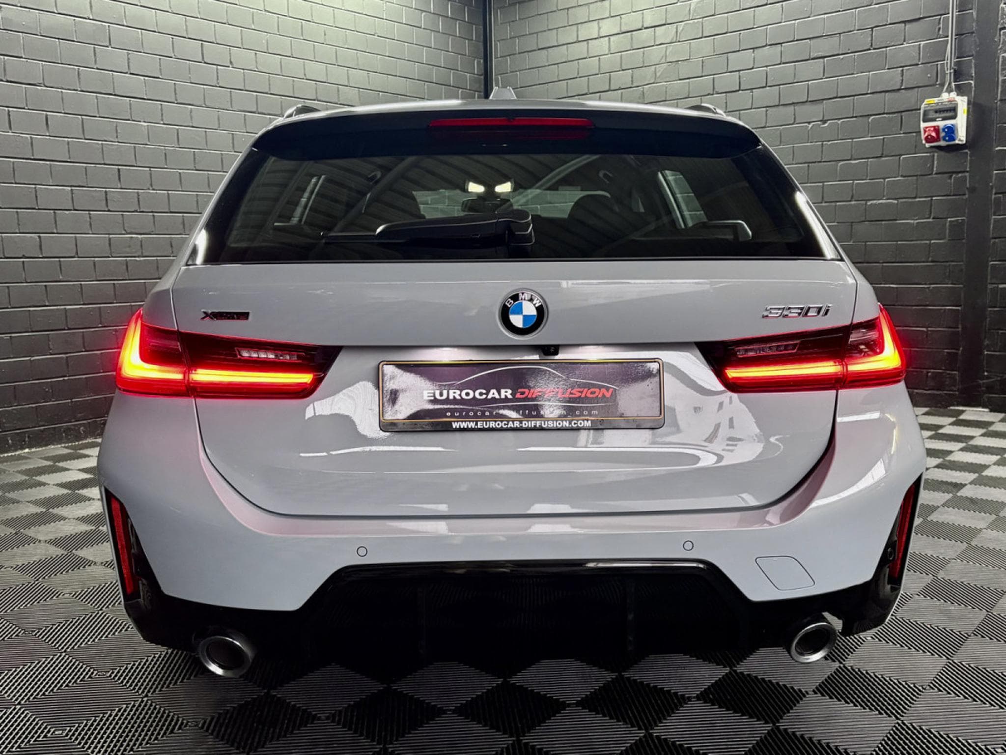 BMW 330 330i M-Sport Touring xDrive 245CV * Hayon * ACC * Sièges cha (2025) - Photo 5