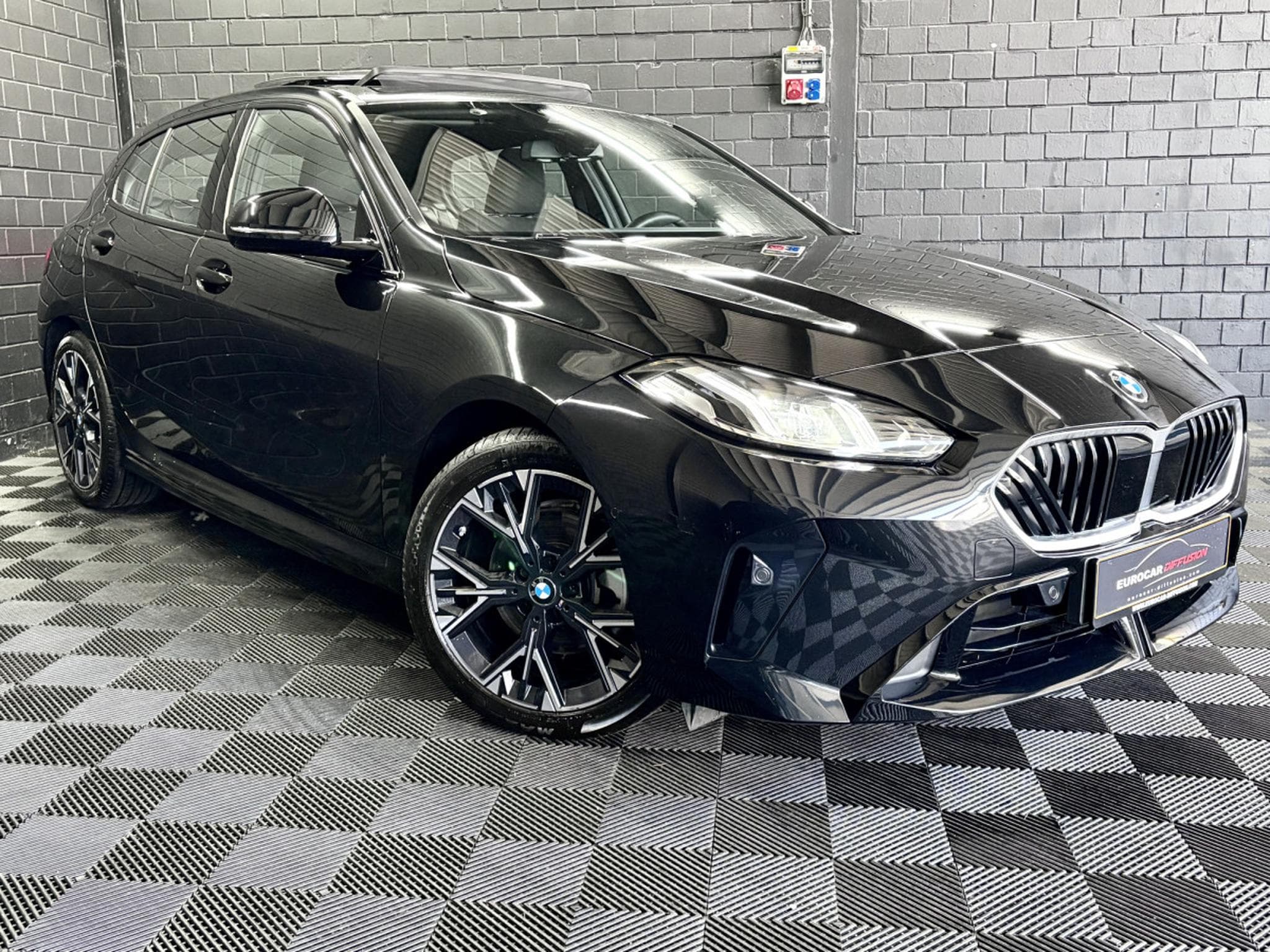 BMW 120 120iA M-Sport 170CV (F70) *PANO*Sièges Chauffants*Shadow Lin (2025) - Photo 3