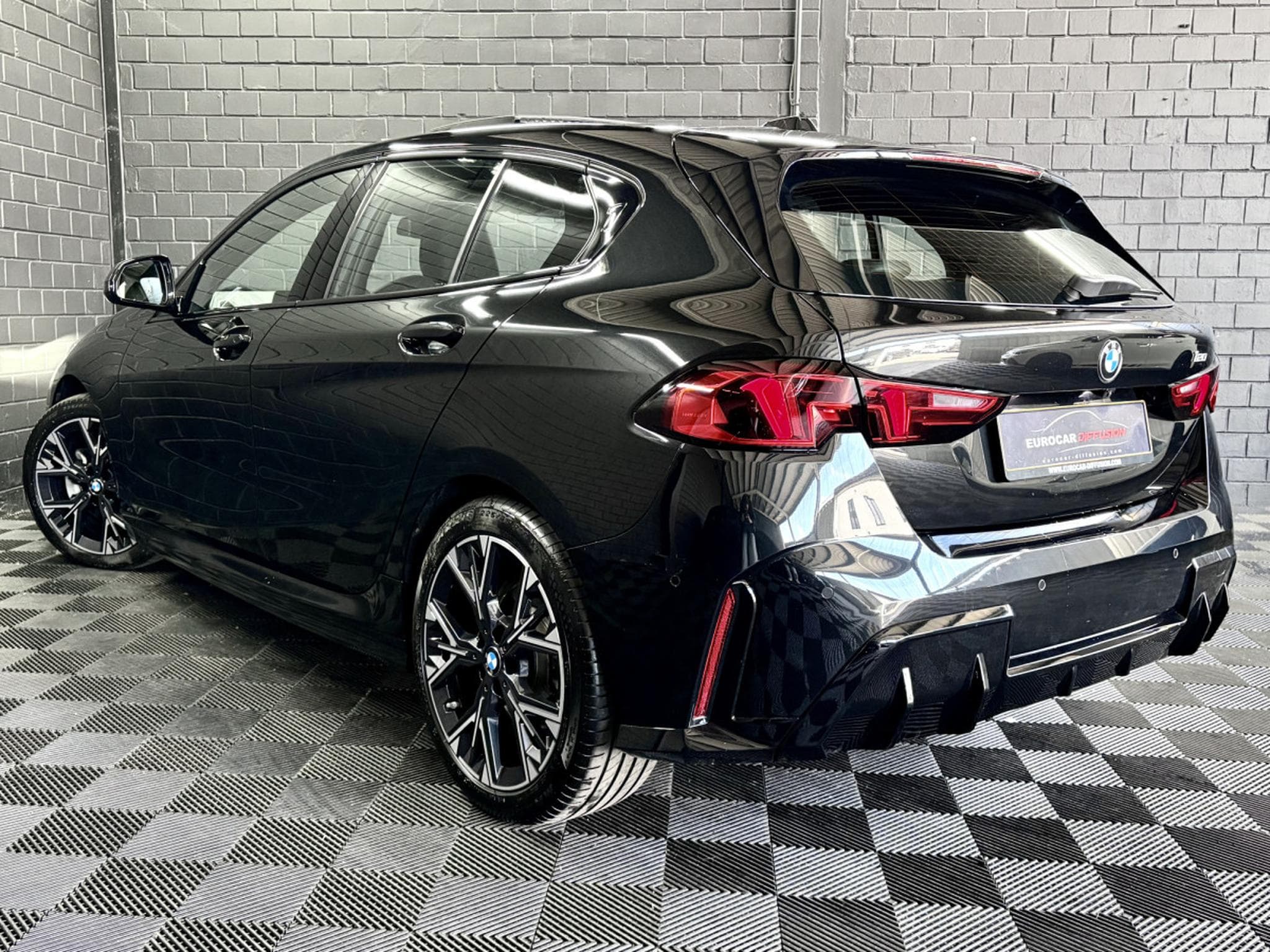 BMW 120 120iA M-Sport 170CV (F70) *PANO*Sièges Chauffants*Shadow Lin (2025) - Photo 4