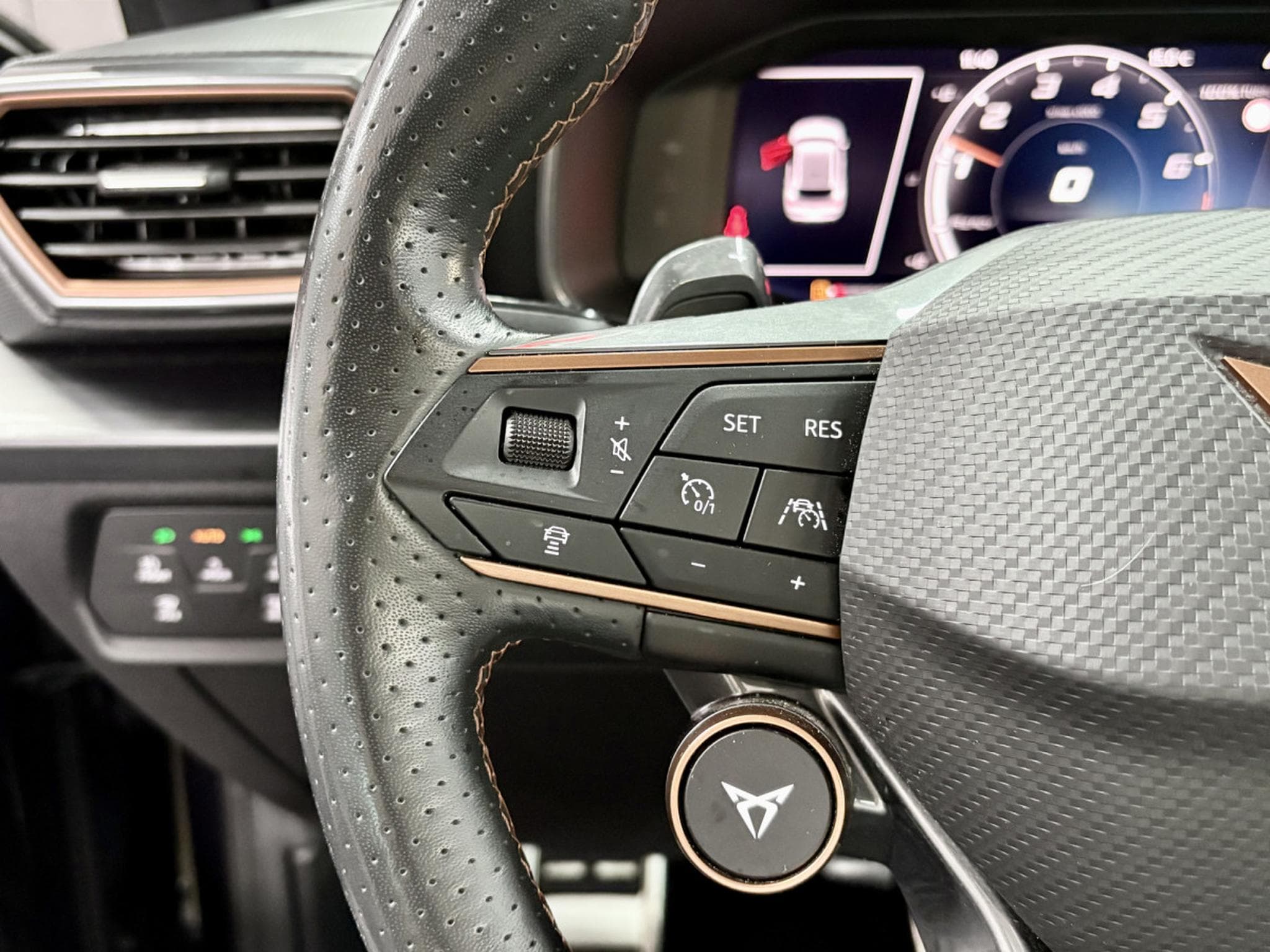 Cupra Leon 2.0 TSI 300CV * PANO * VSS * CAM* (2022) - Photo 11