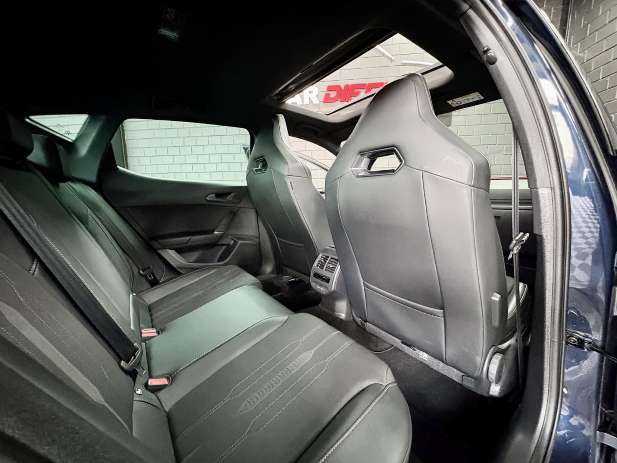 Cupra Leon 2.0 TSI 300CV * PANO * VSS * CAM* (2022) - Photo 21